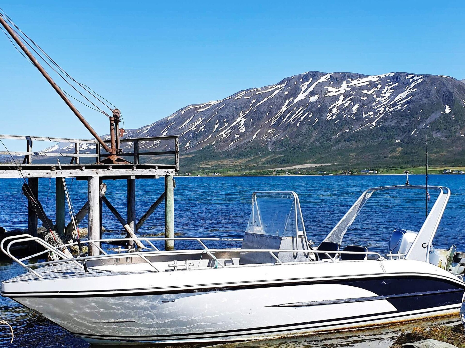 Sfeervol vakantiehuis aan zee met uitzicht op Lyngenfjord - foto 34