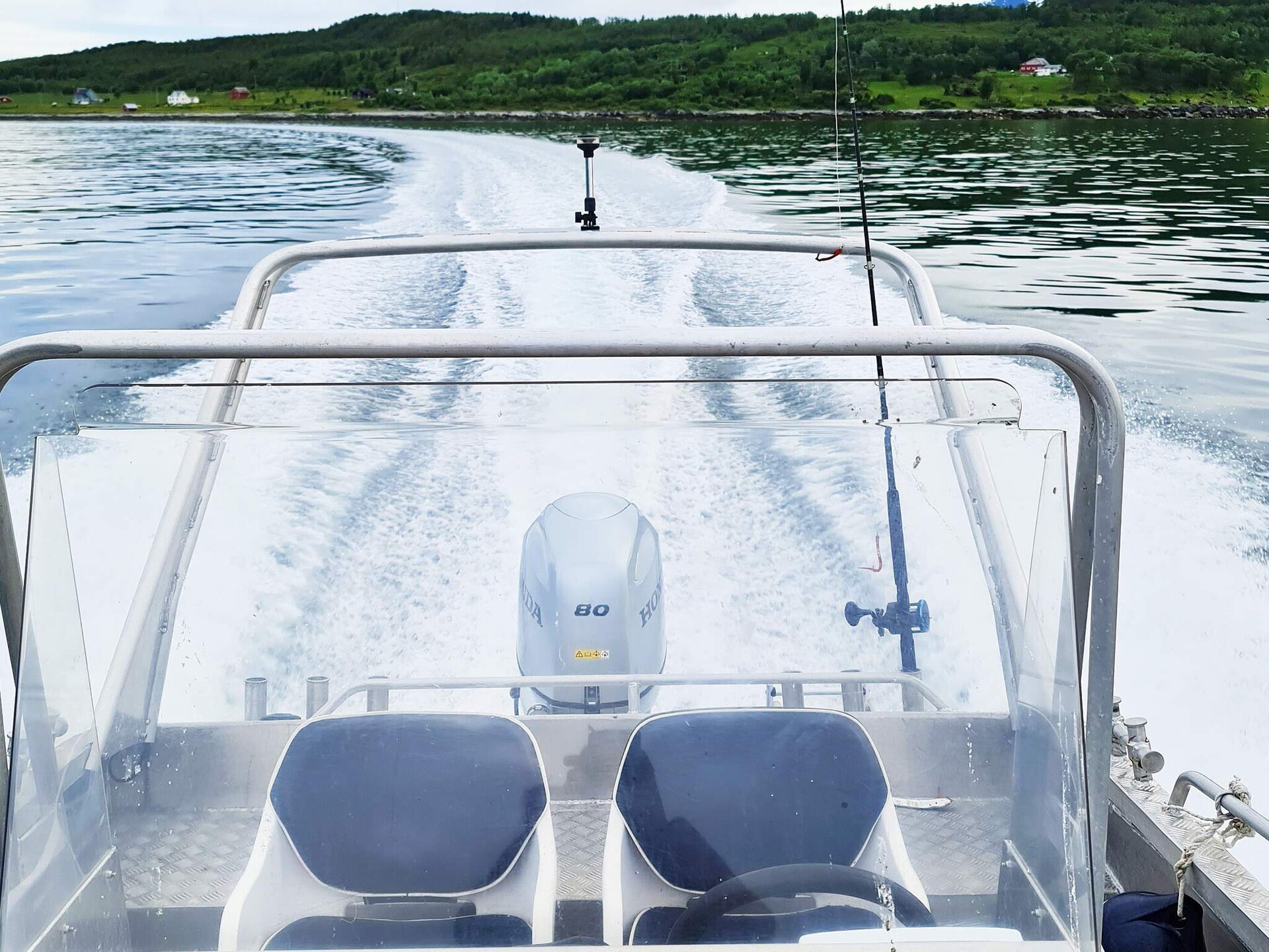 Sfeervol vakantiehuis aan zee met uitzicht op Lyngenfjord - foto 35