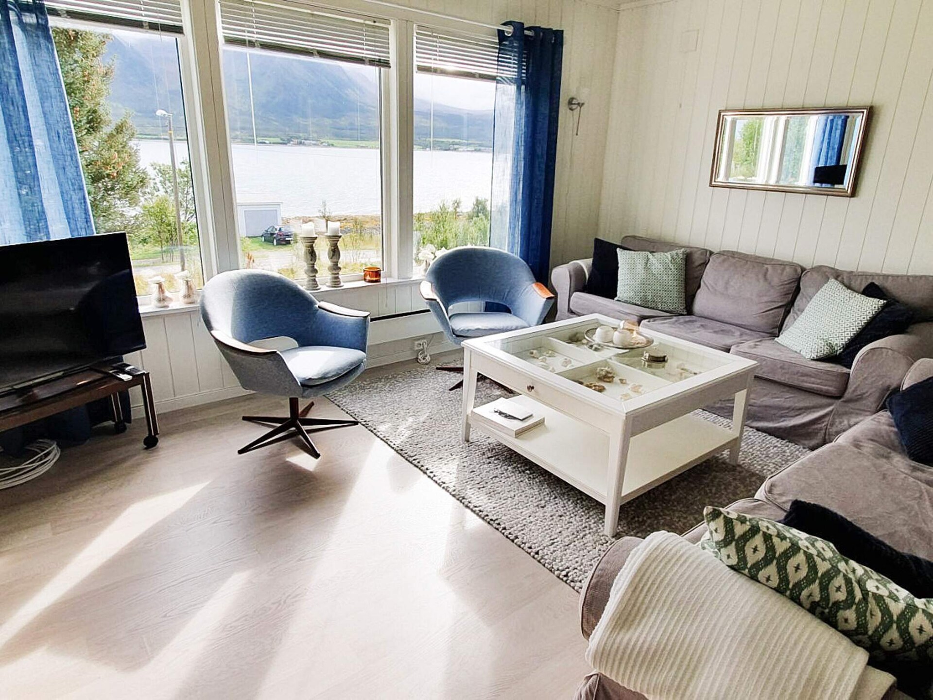 Sfeervol vakantiehuis aan zee met uitzicht op Lyngenfjord - foto 7