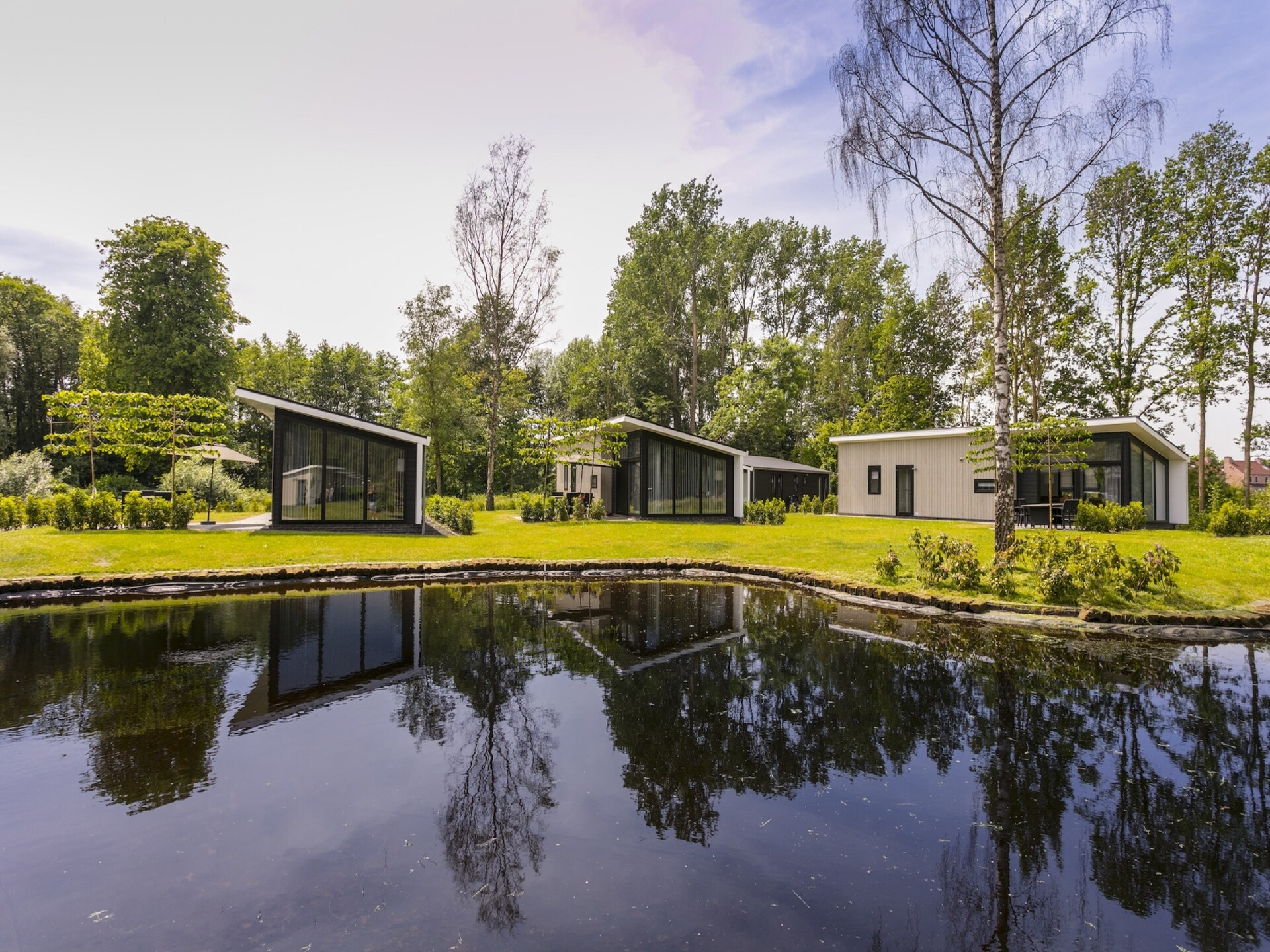 Stijlvol chalet aan het water op Vakantiepark De Lochemse Berg - foto 11
