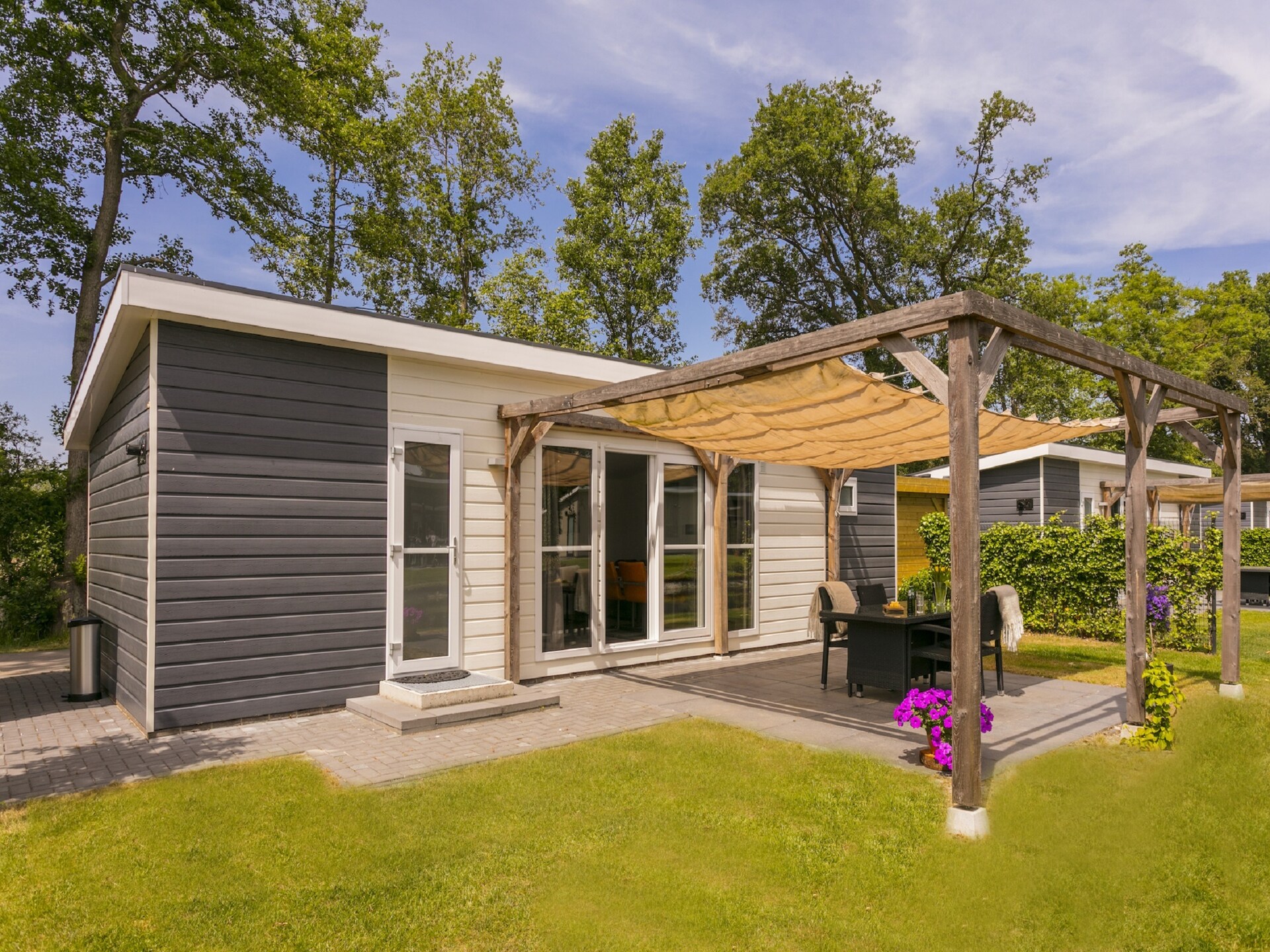 Modern waterchalet op Vakantiepark De Lochemse Berg in Lochem - foto 6
