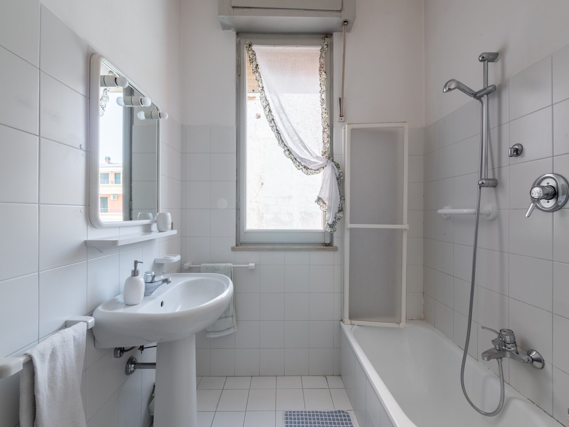 Ruim appartement in hartje Fano op 200m van zee met balkon - foto 24