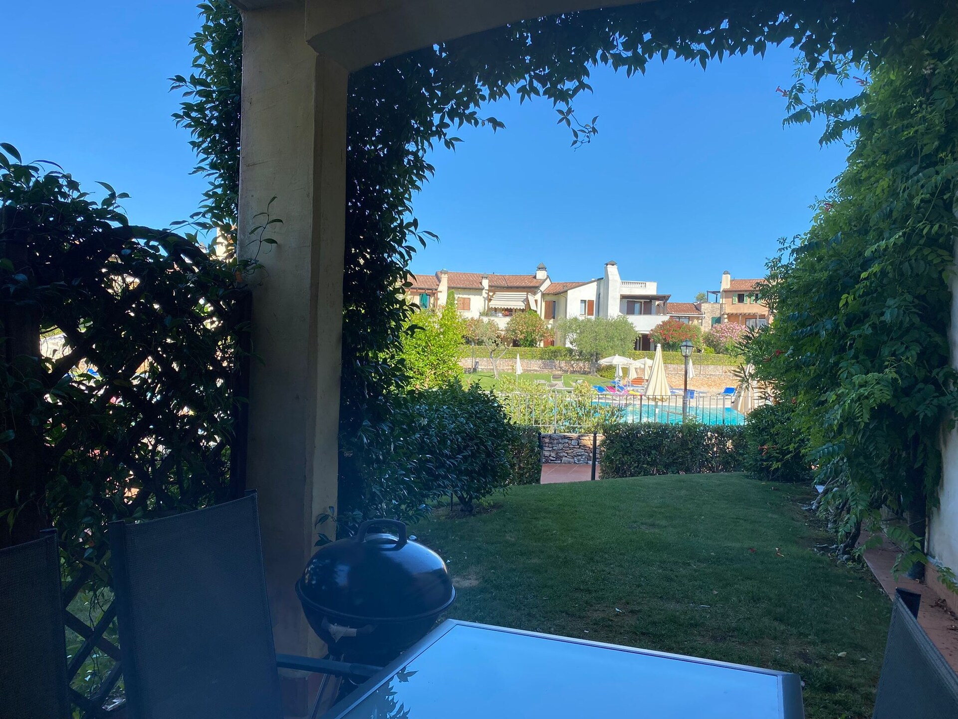 Knus appartement met tuin en zwembad nabij het Gardameer - foto 14