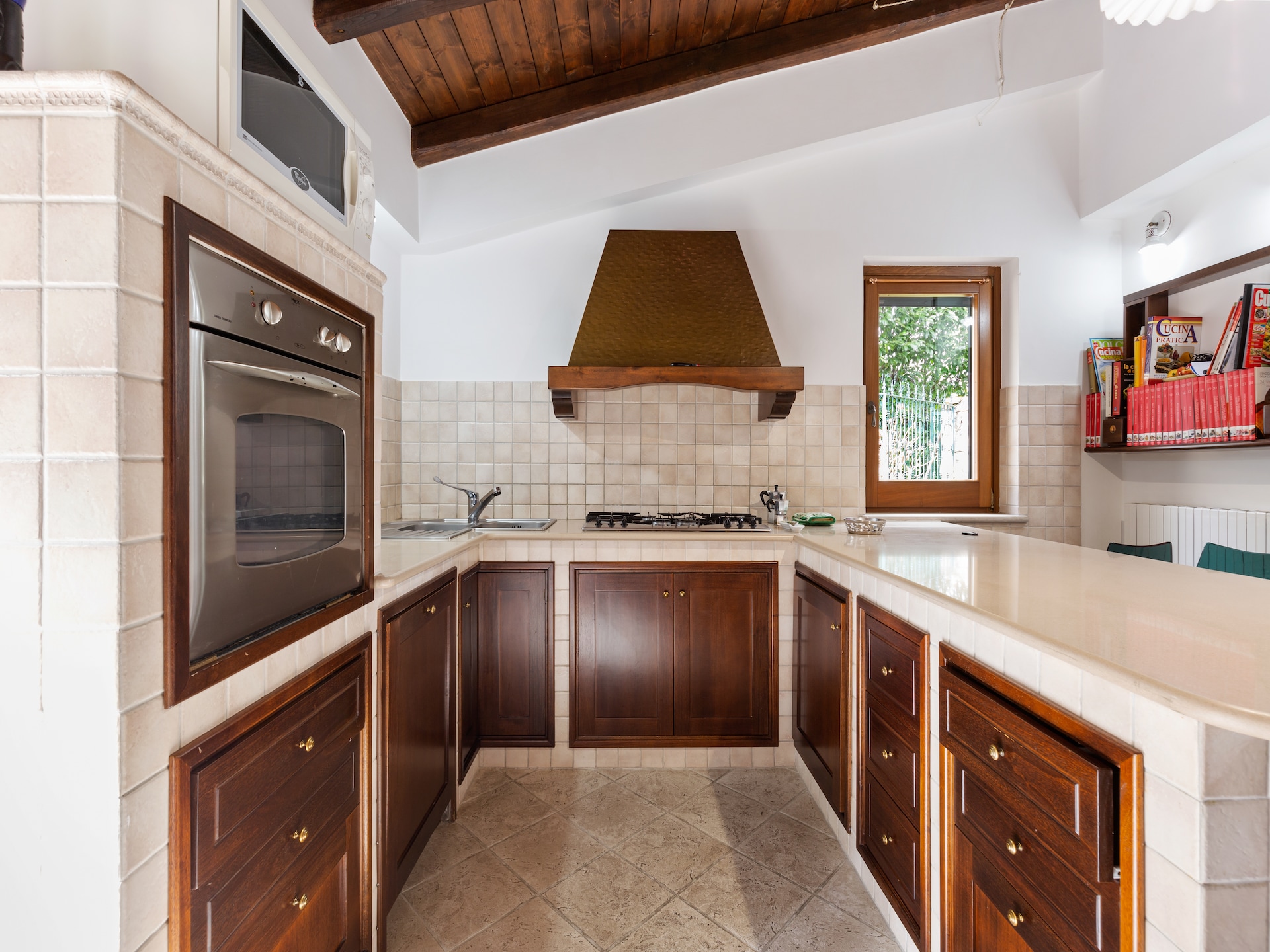 Ruime villa met privézwembad, fitness & jacuzzi in San Mango d'Aquino - foto 18