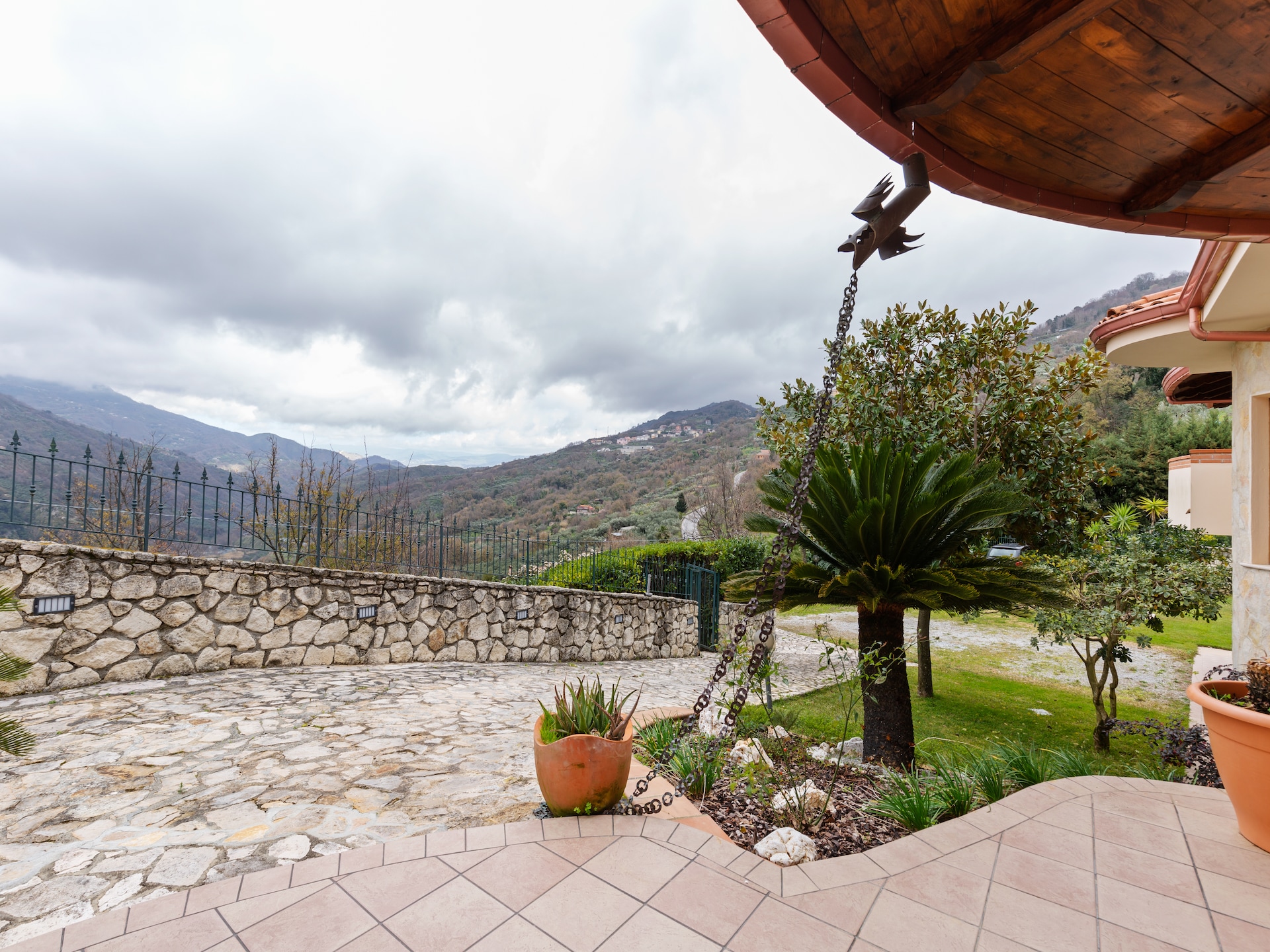 Ruime villa met privézwembad, fitness & jacuzzi in San Mango d'Aquino - foto 36