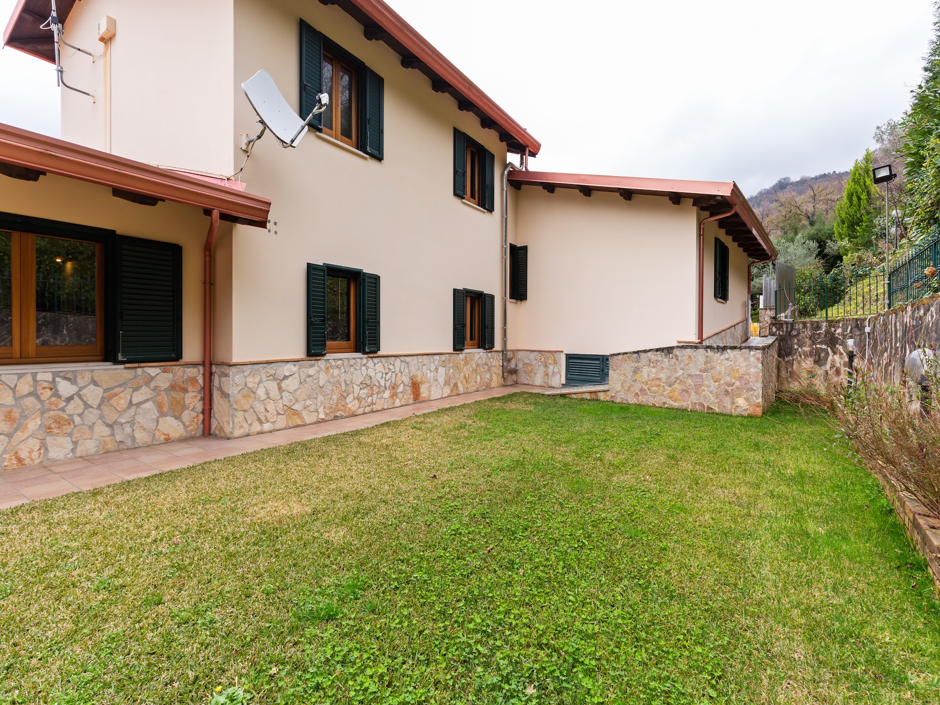 Ruime villa met privézwembad, fitness & jacuzzi in San Mango d'Aquino - foto 7
