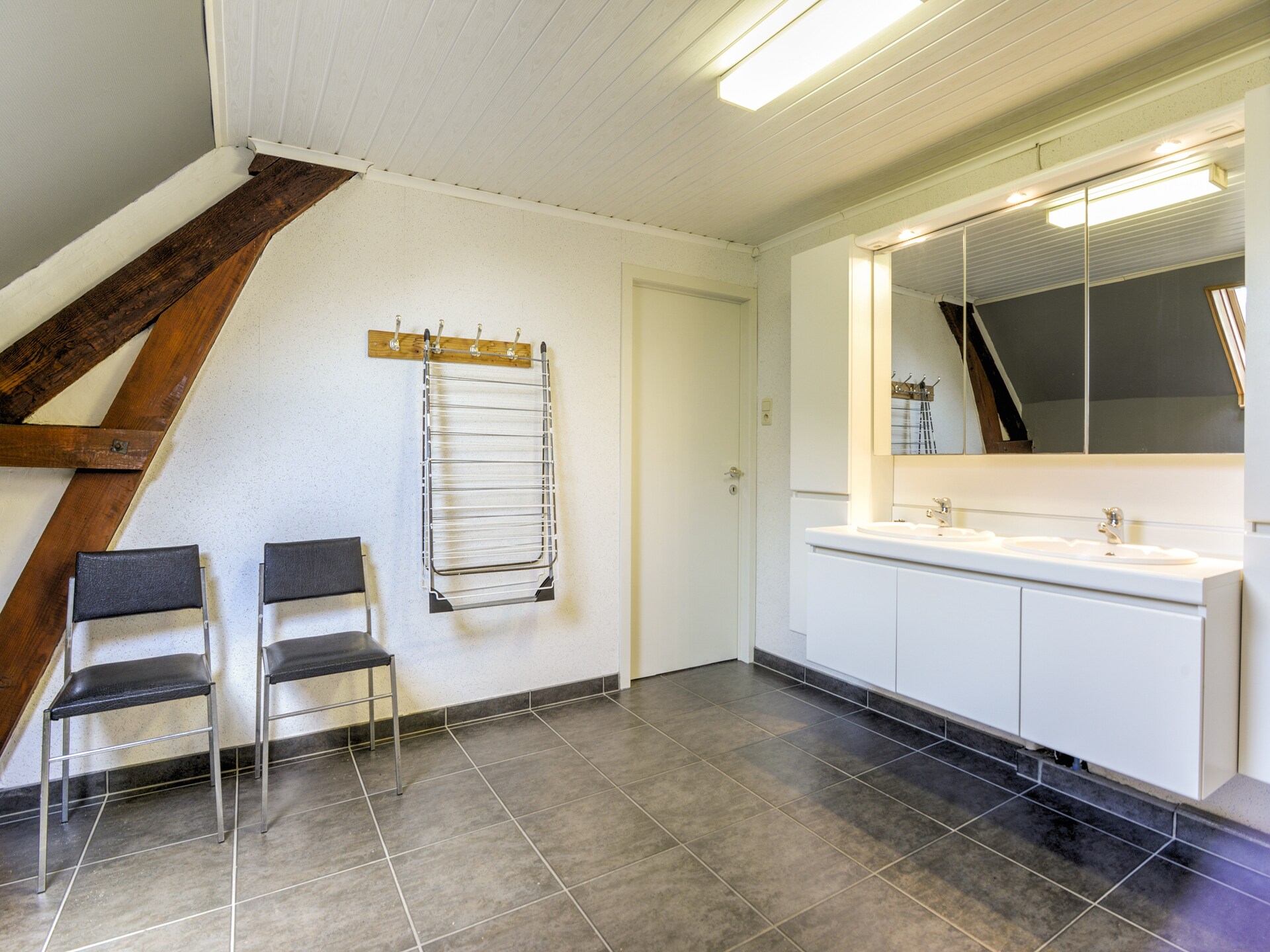 Ruim vakantiehuis voor 7 personen met tuin en BBQ in Oostvleteren - foto 23