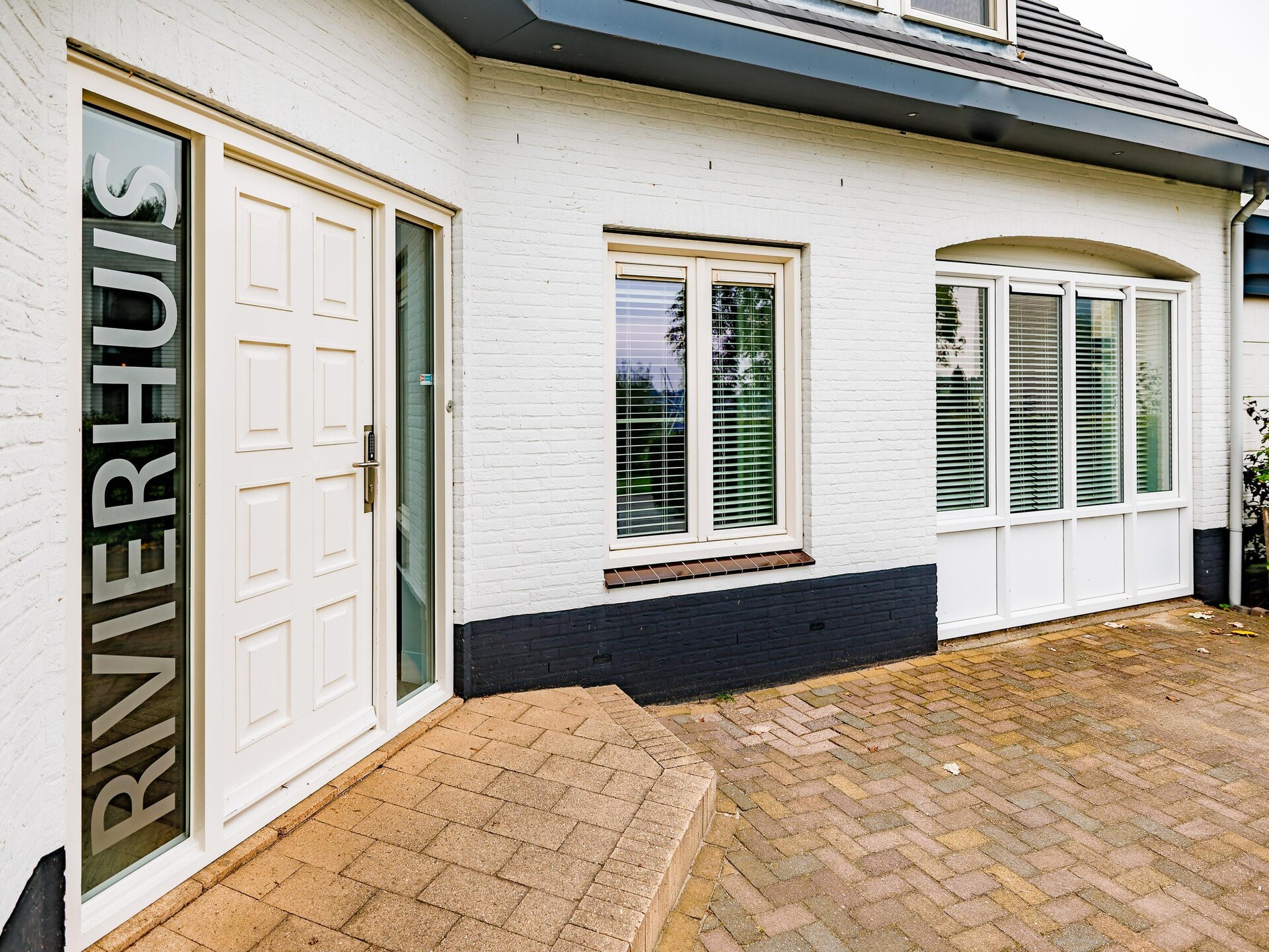 Luxe groepsvilla met meerzicht en privé-infraroodsauna op Vakantiepark Eiland van Maurik - foto 6
