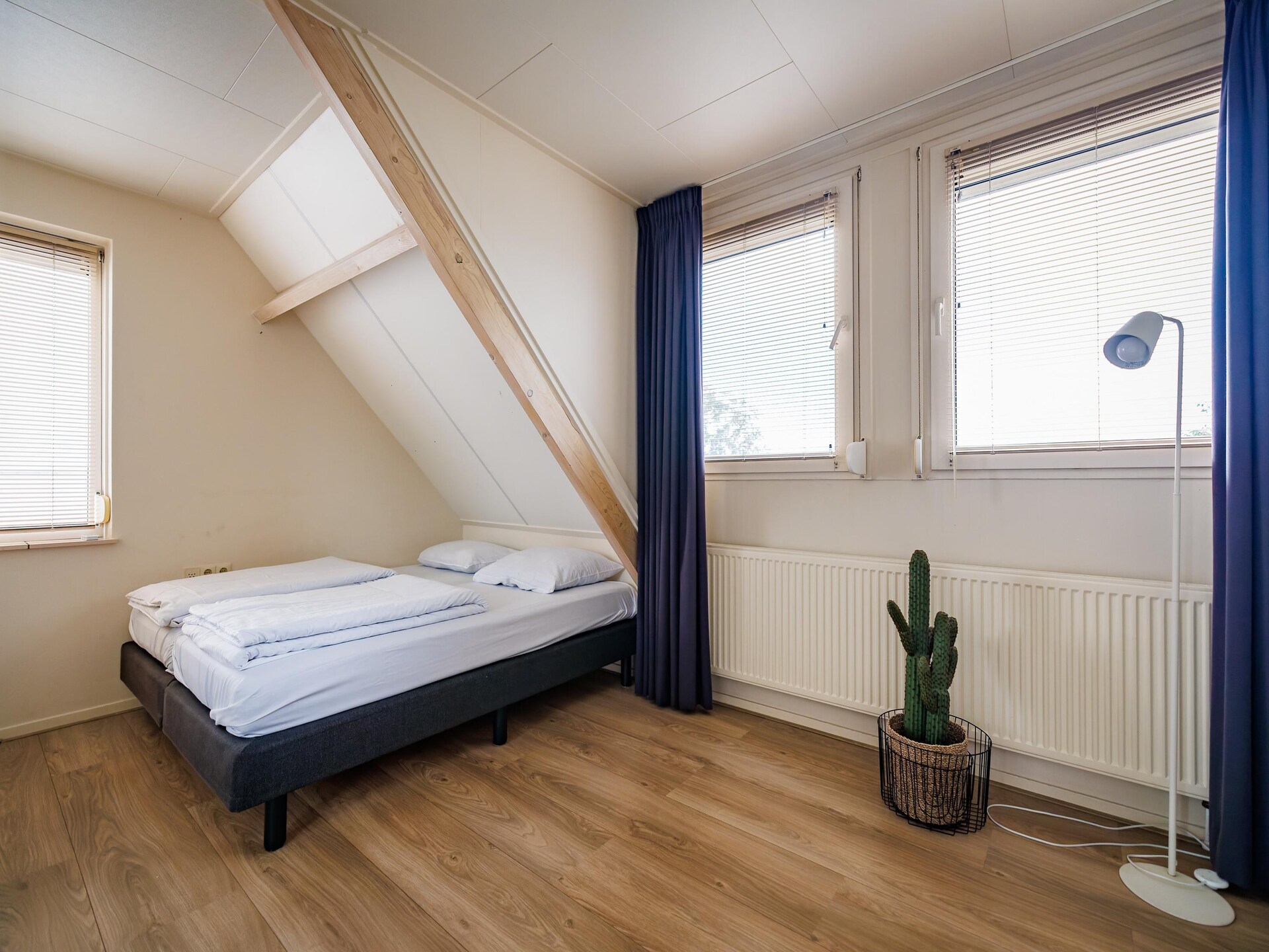 Luxe groepsvilla met meerzicht en privé-infraroodsauna op Vakantiepark Eiland van Maurik - foto 17