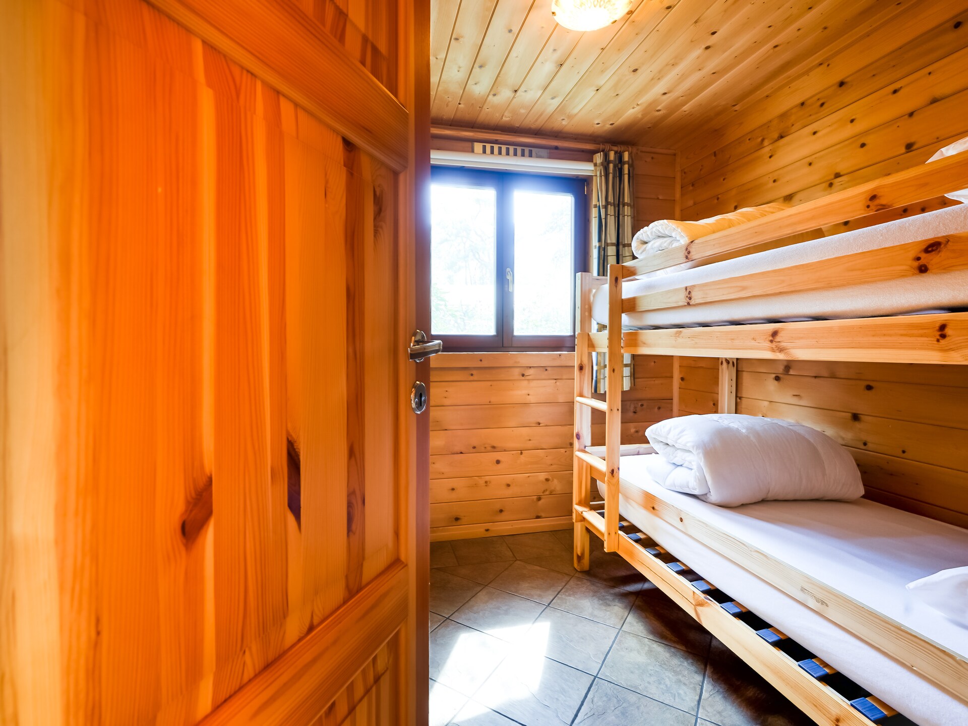 Finse bungalow in bosrijk Holten – rust, natuur en huisdieren welkom - foto 18