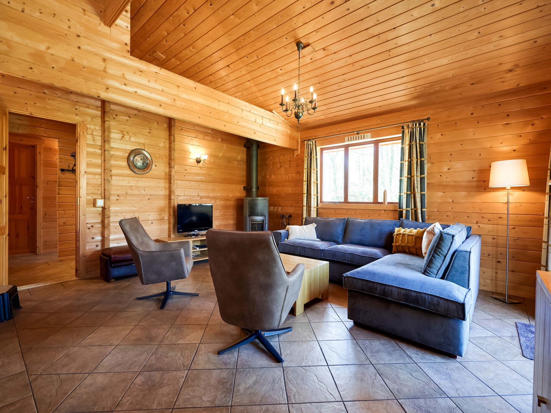 Finse bungalow in bosrijk Holten – rust, natuur en huisdieren welkom - foto 8