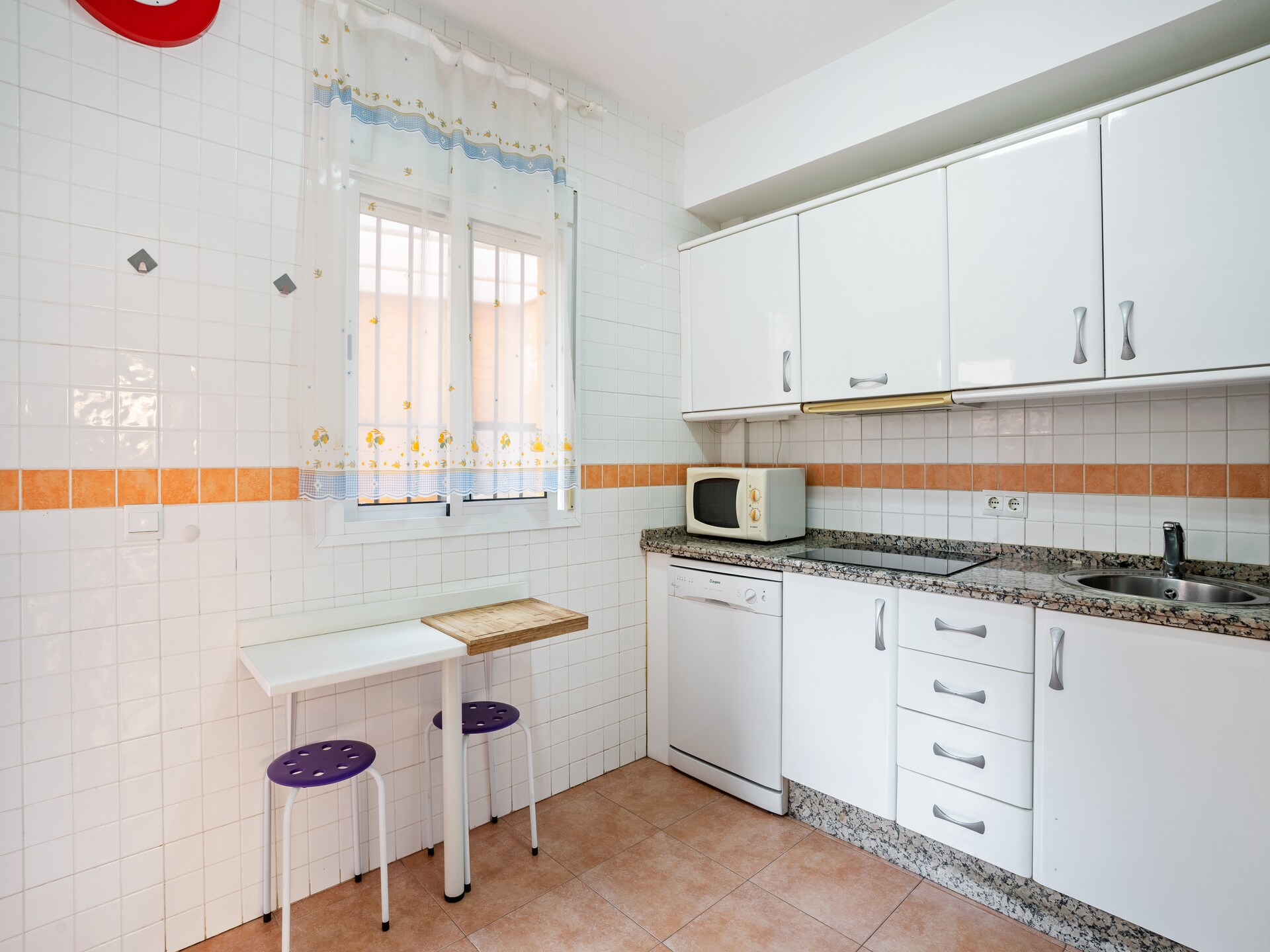 Zonovergoten appartement in Lepe met gedeeld zwembad, vlakbij het strand van La Antilla - foto 14