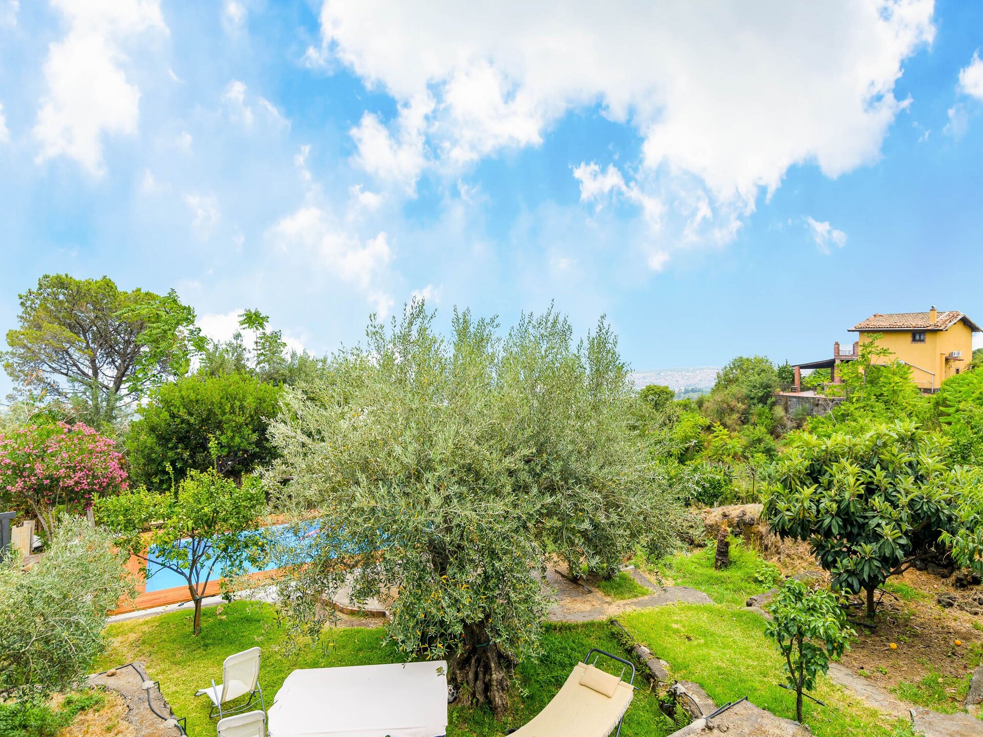Villa Aloe Charming House: sfeervolle villa met zwembad aan de voet van de Etna - foto 30