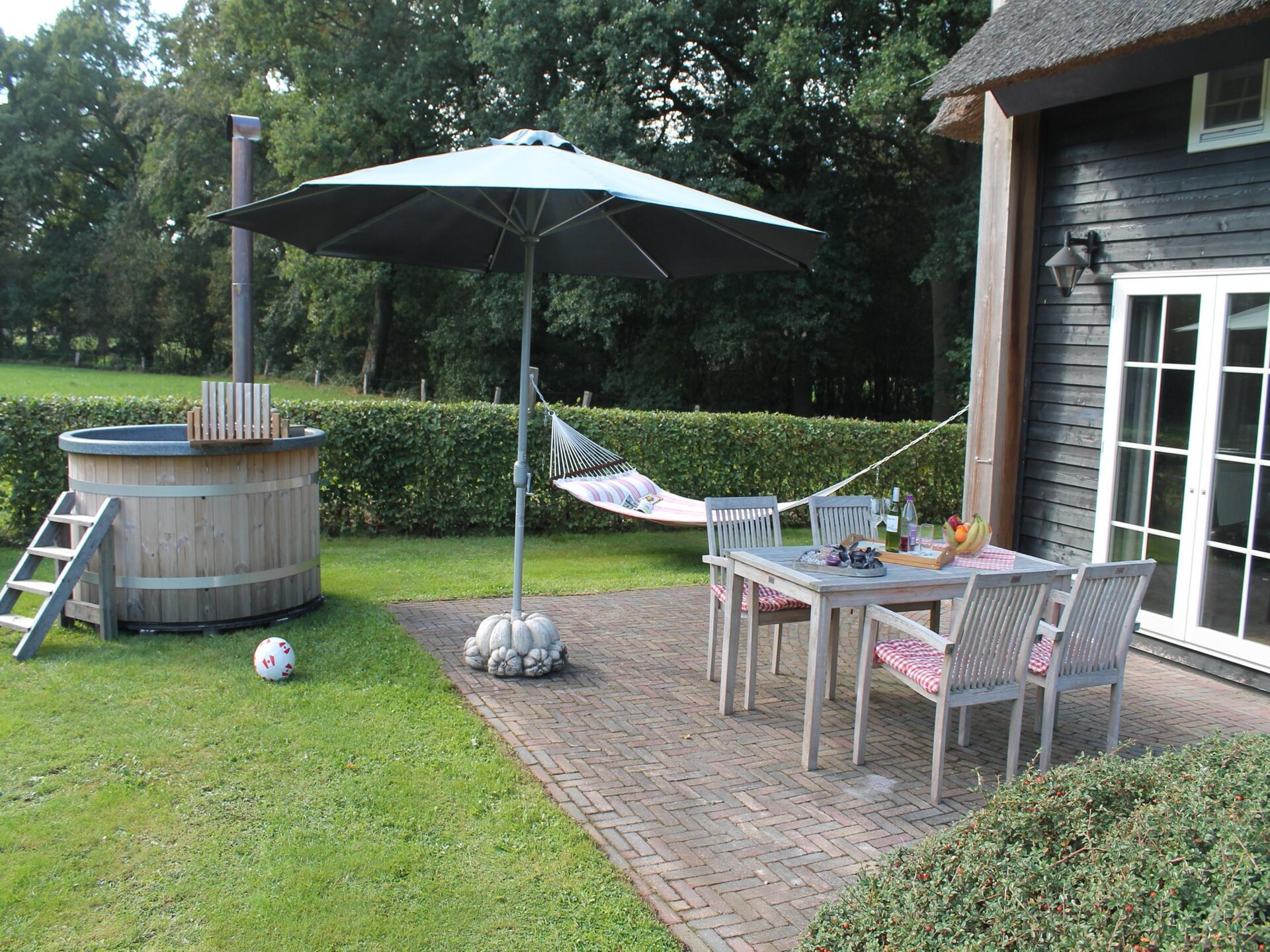 Grimberghoeve 2: Authentieke hooischuur met wellness in Overijssel - foto 8