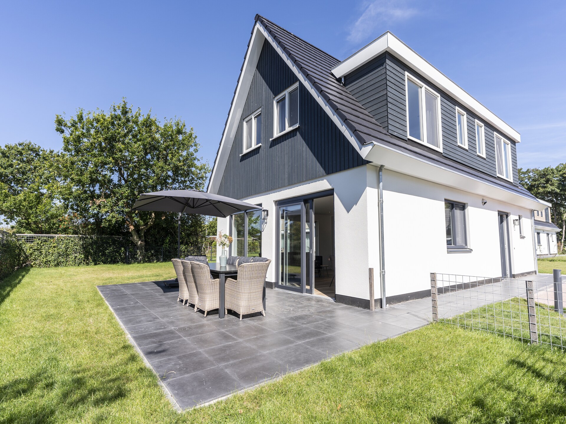 So What 37A: Stijlvolle vrijstaande villa met omheinde tuin op Texel - foto 37