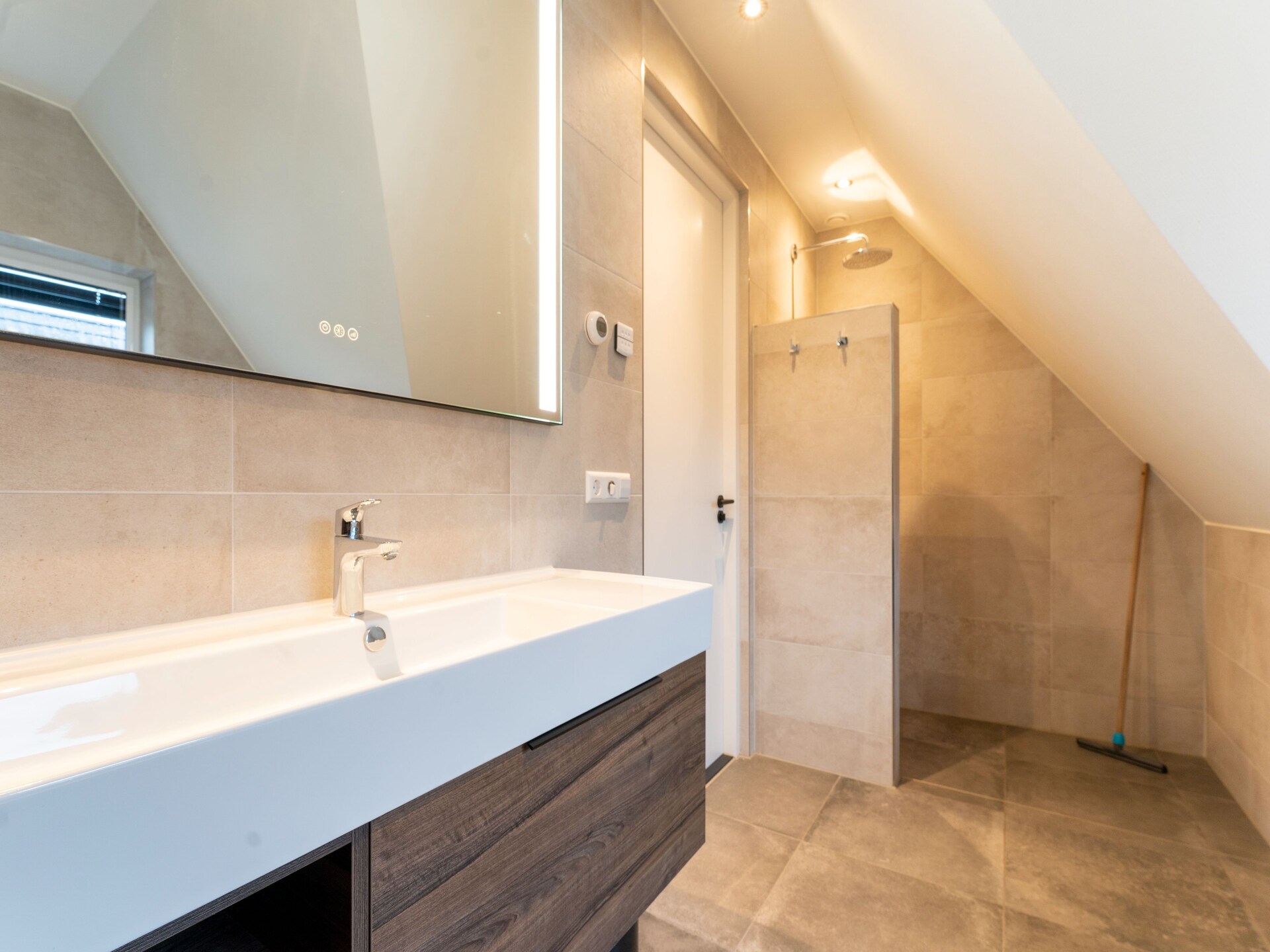 So What 41: Luxe vrijstaande villa op Texel, 1,3 km van het strand - foto 25