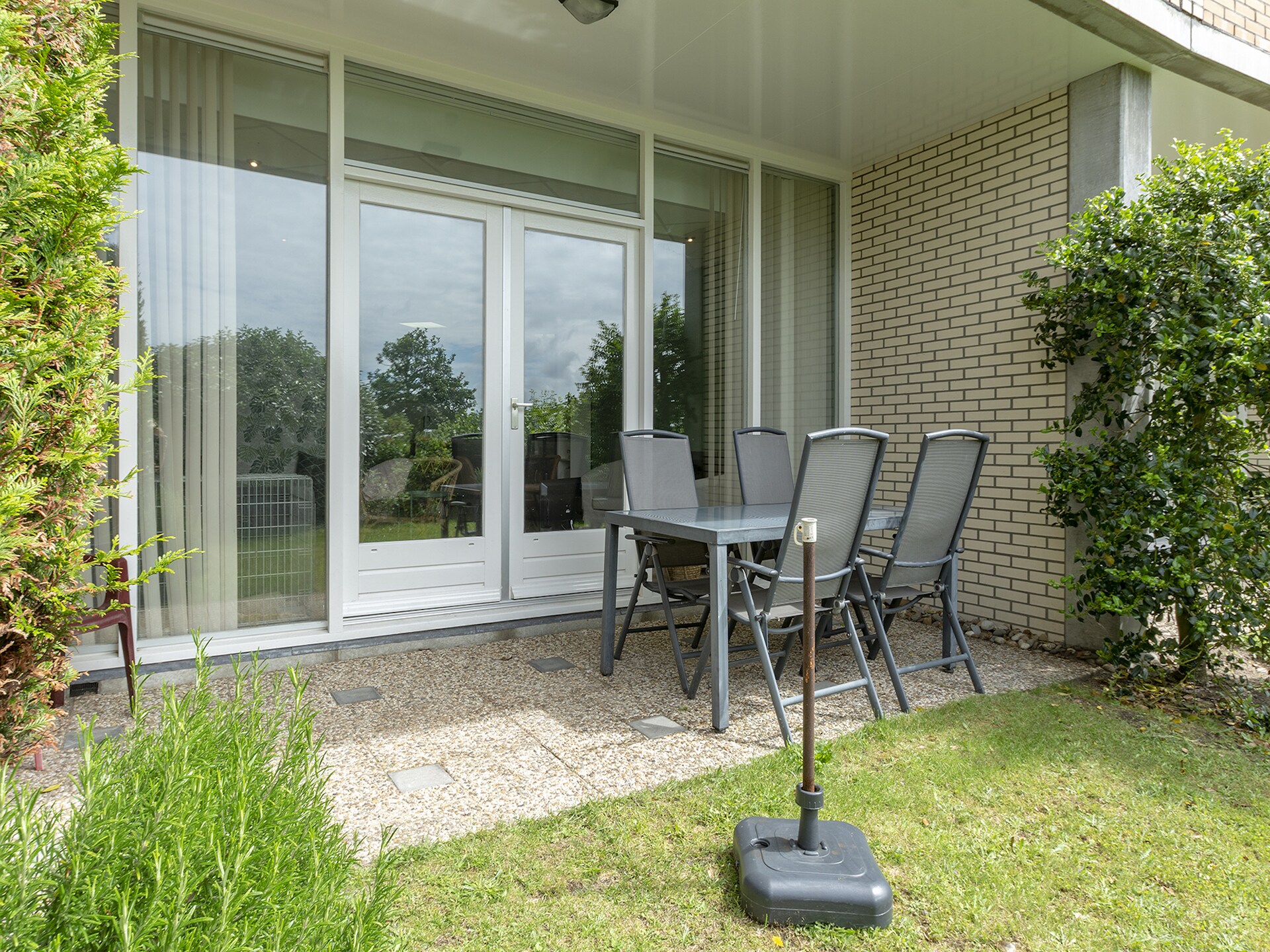 Stijlvol strandappartement met zonnige tuin op 100m van zee - foto 19