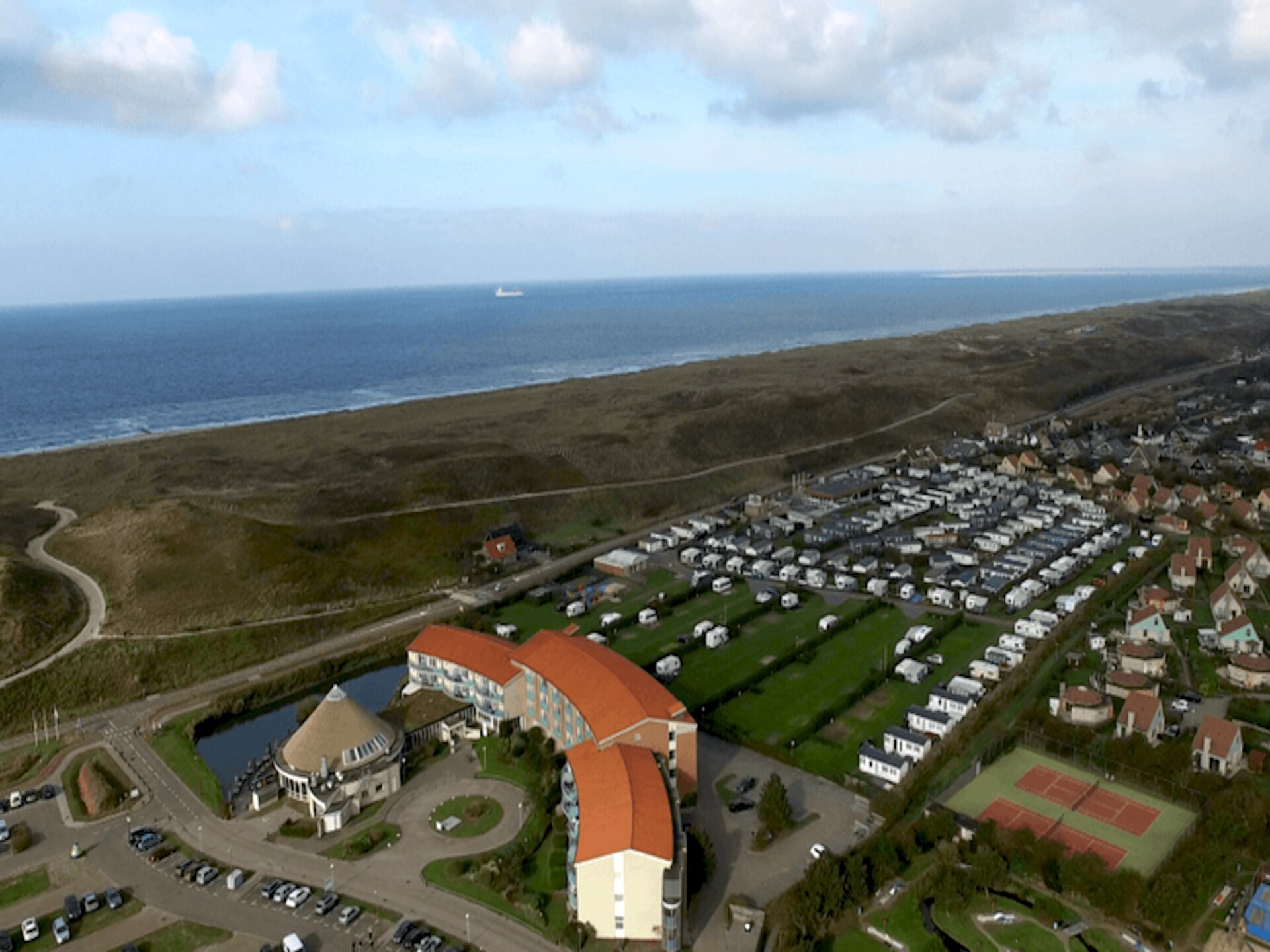 Stijlvol strandappartement met zonnige tuin op 100m van zee - foto 8