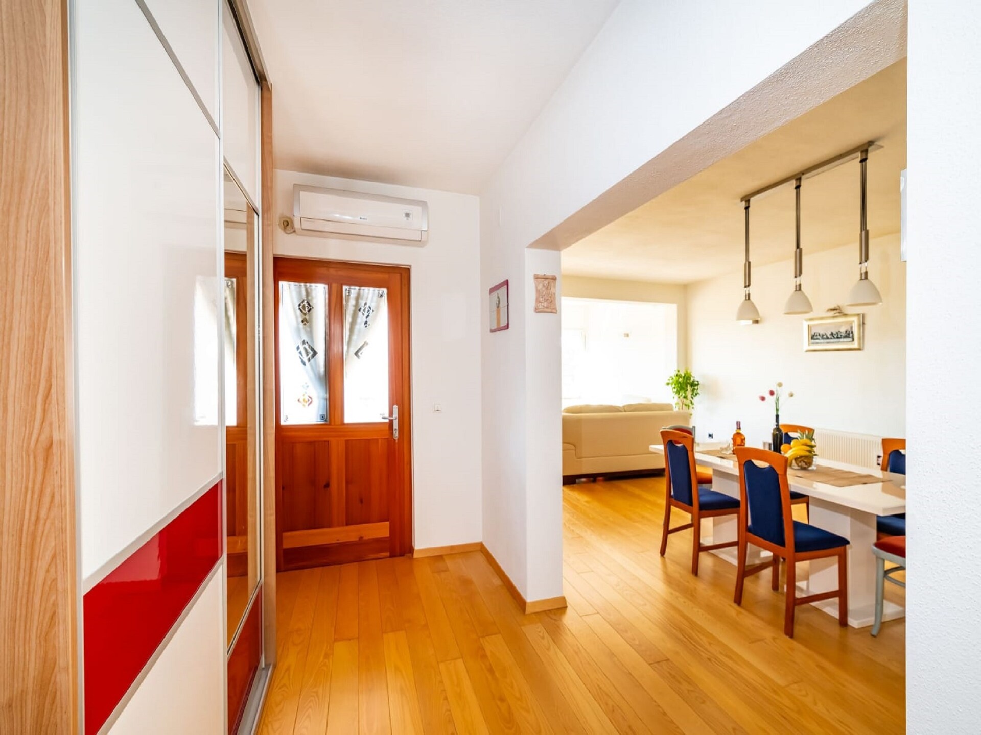 Ruim appartement met tuin in Radovin, 2 km van strand - foto 10