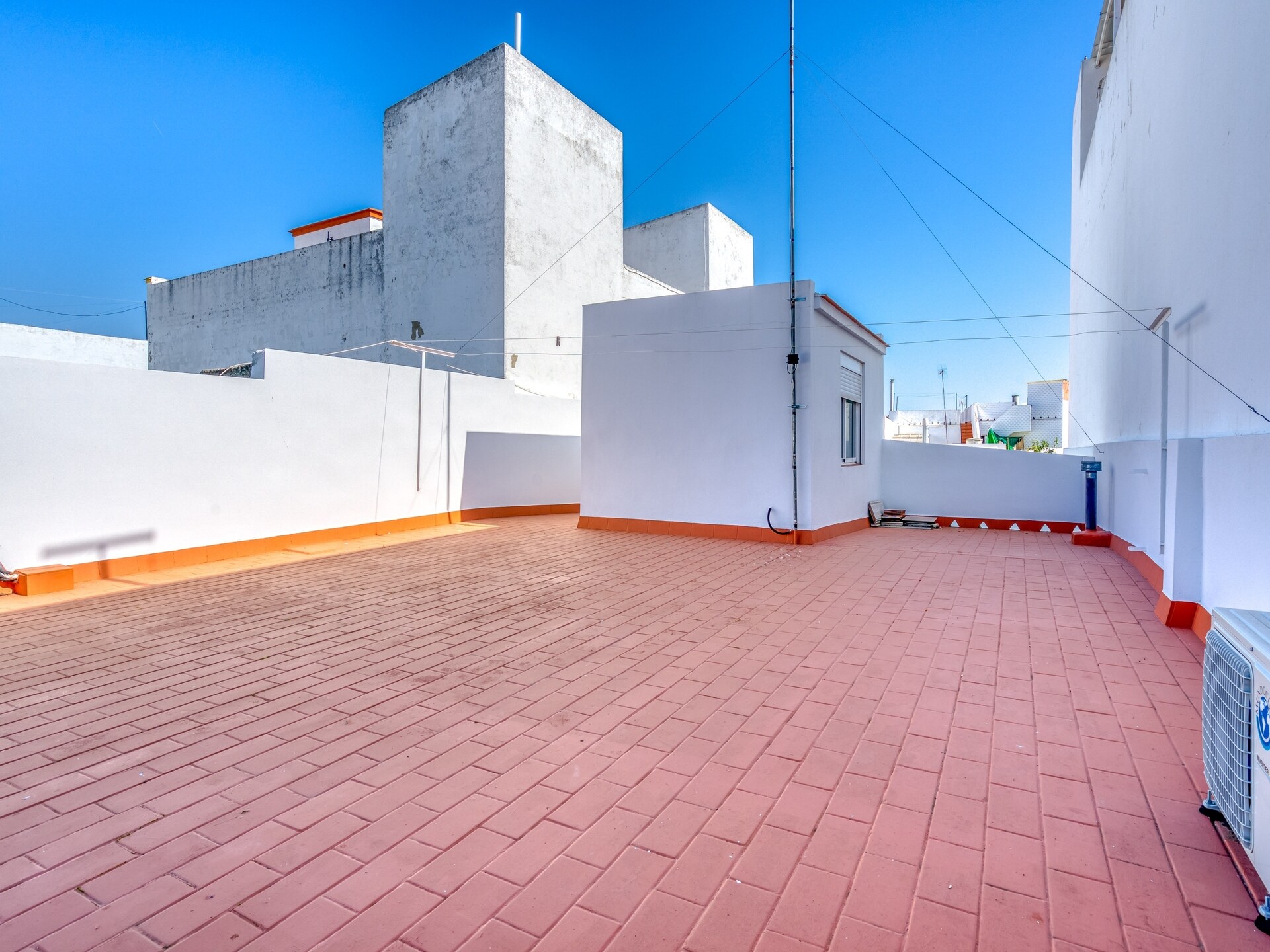 Ruim vakantiehuis voor 6 in La Campana met patio en uitzicht - foto 27