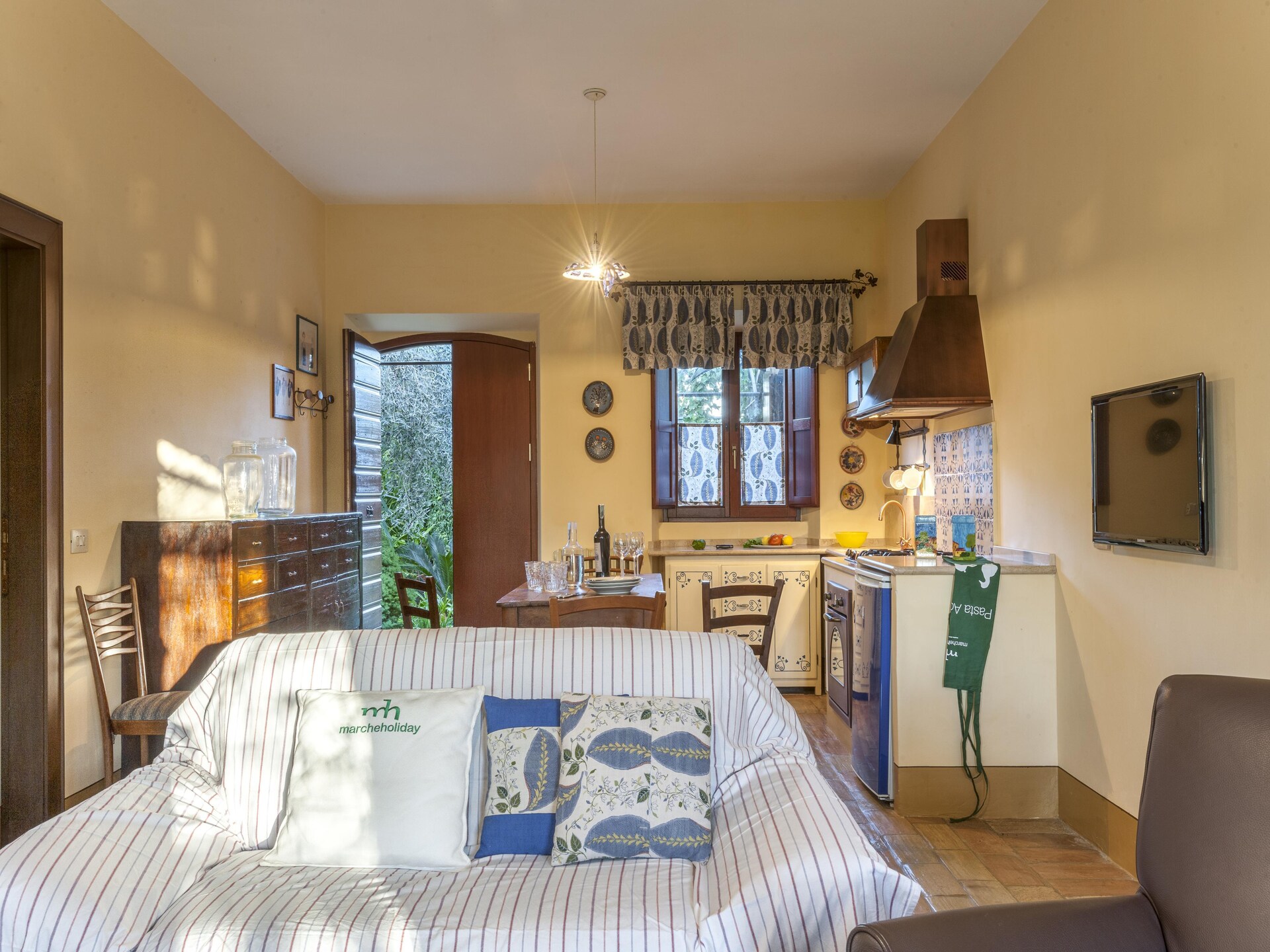 Ruim vakantiehuis Casannona in Fermo voor 10 personen - foto 9