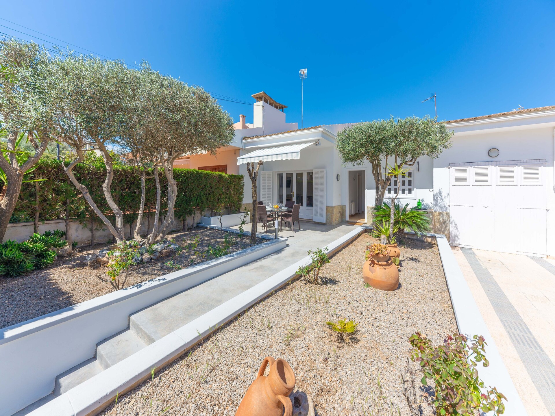 Vrijstaande villa met privézwembad op 300 meter van het strand van Can Picafort - foto 7
