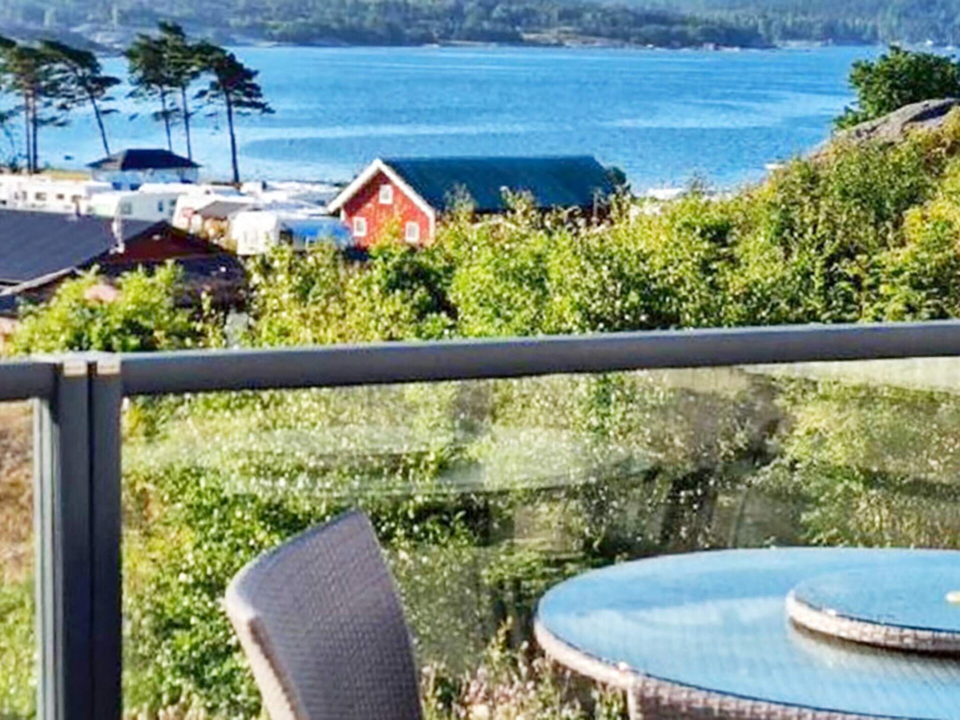 Zonnige vakantiewoning met zeezicht en terras nabij Strömstad - foto 4