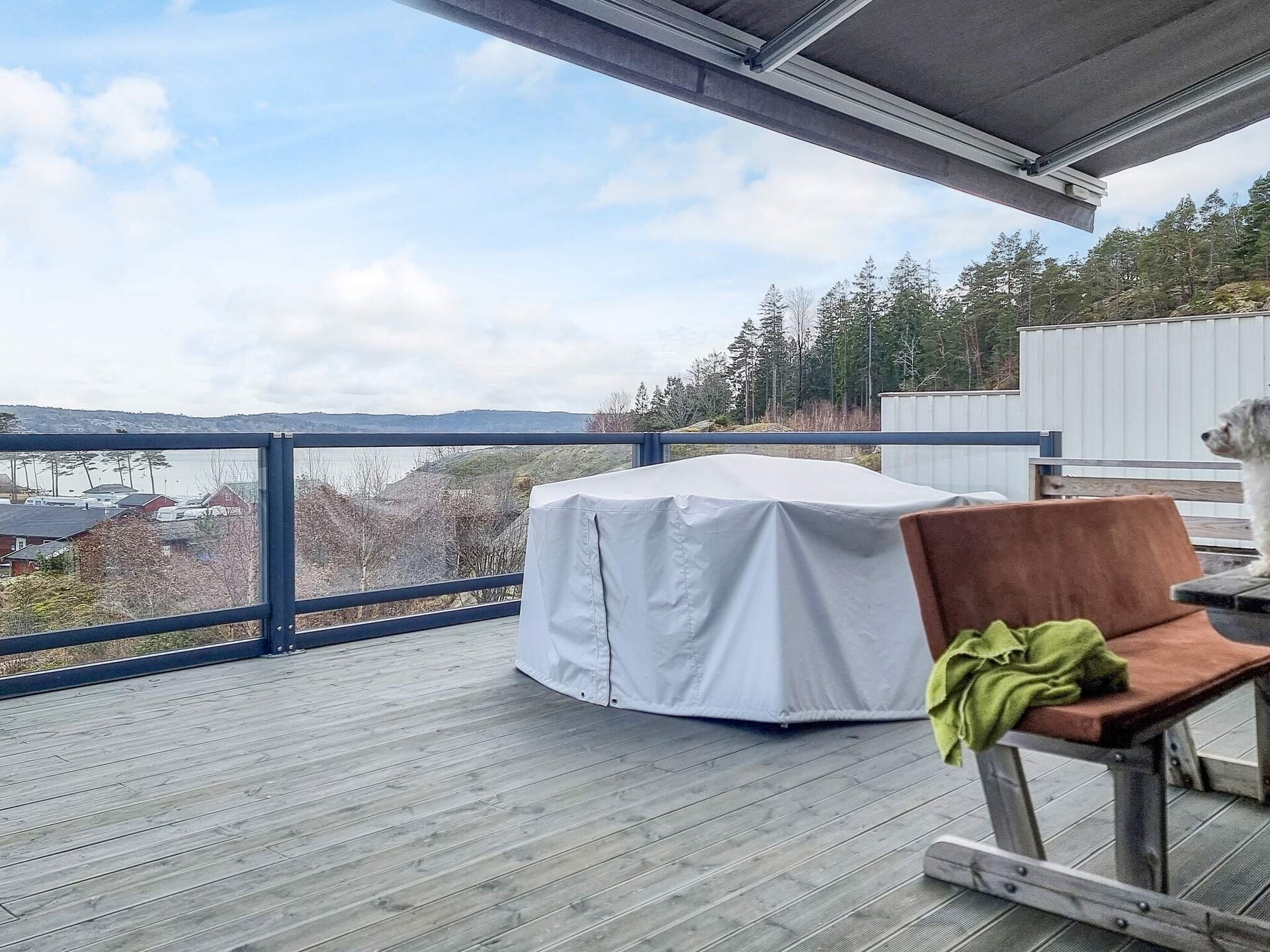 Zonnige vakantiewoning met zeezicht en terras nabij Strömstad - foto 8