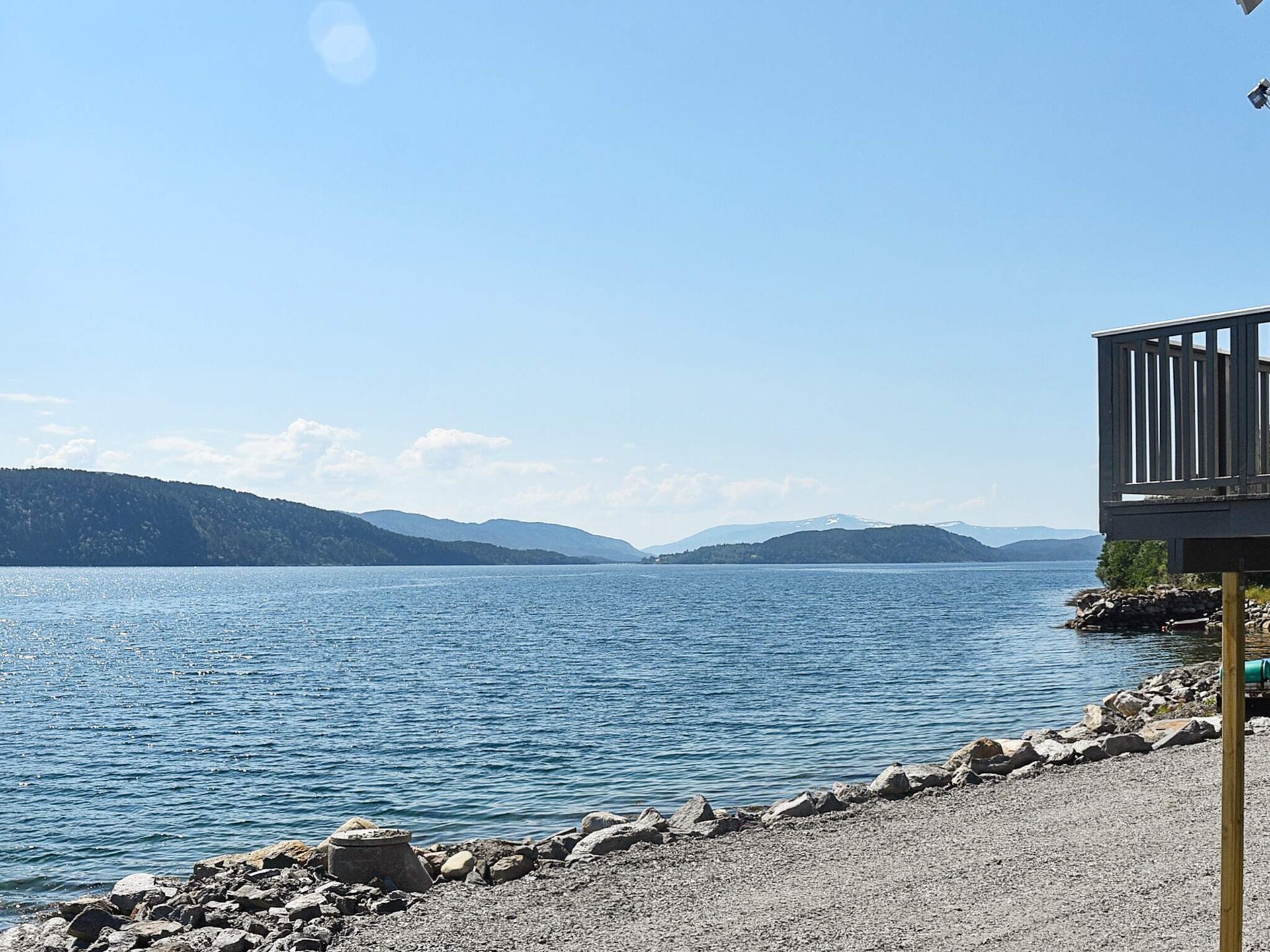 Ruime rorbu aan de Grytafjorden met panoramisch uitzicht en bootverhuur - foto 2