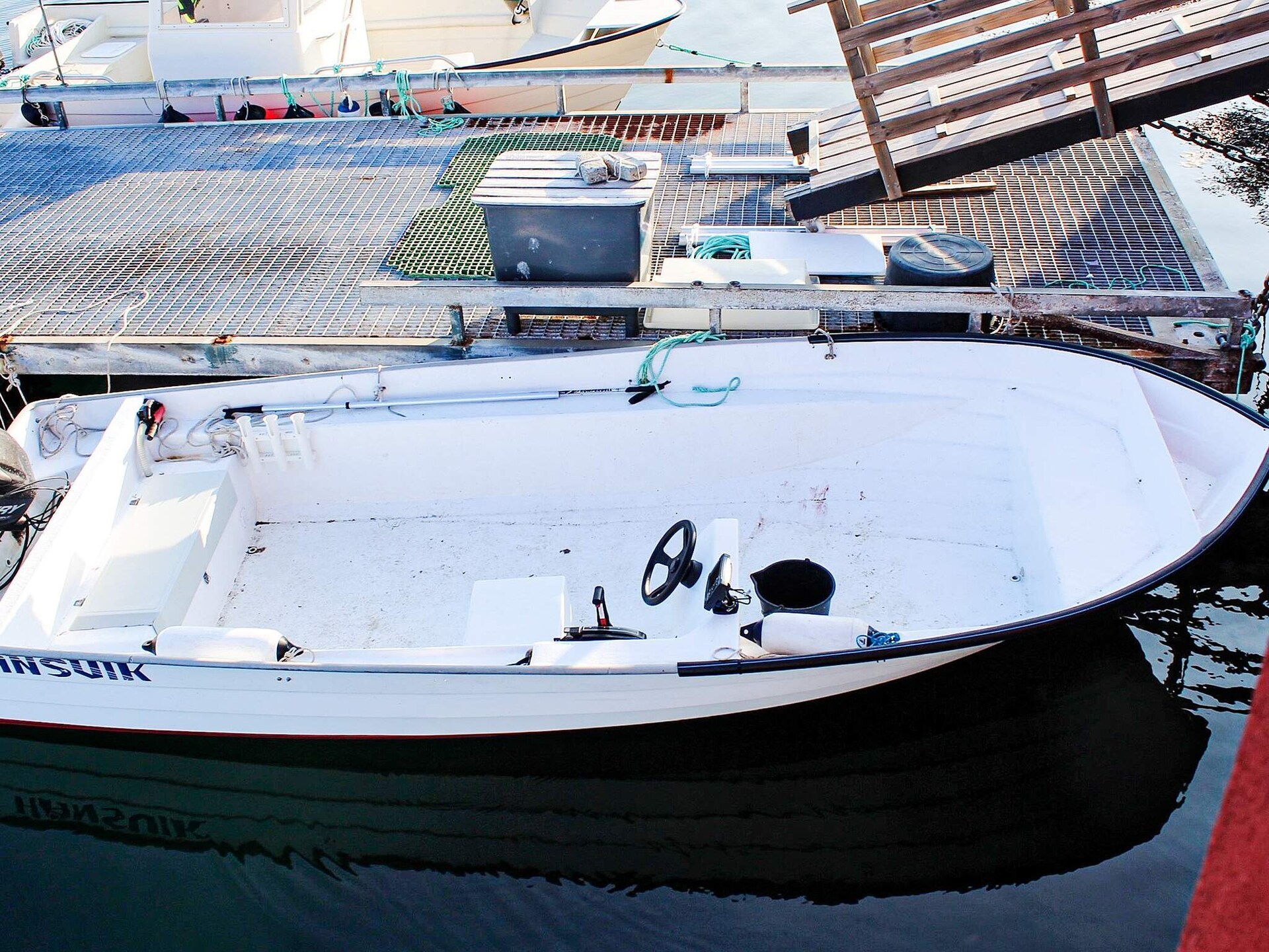 Ruime rorbu aan de Grytafjorden met panoramisch uitzicht en bootverhuur - foto 31