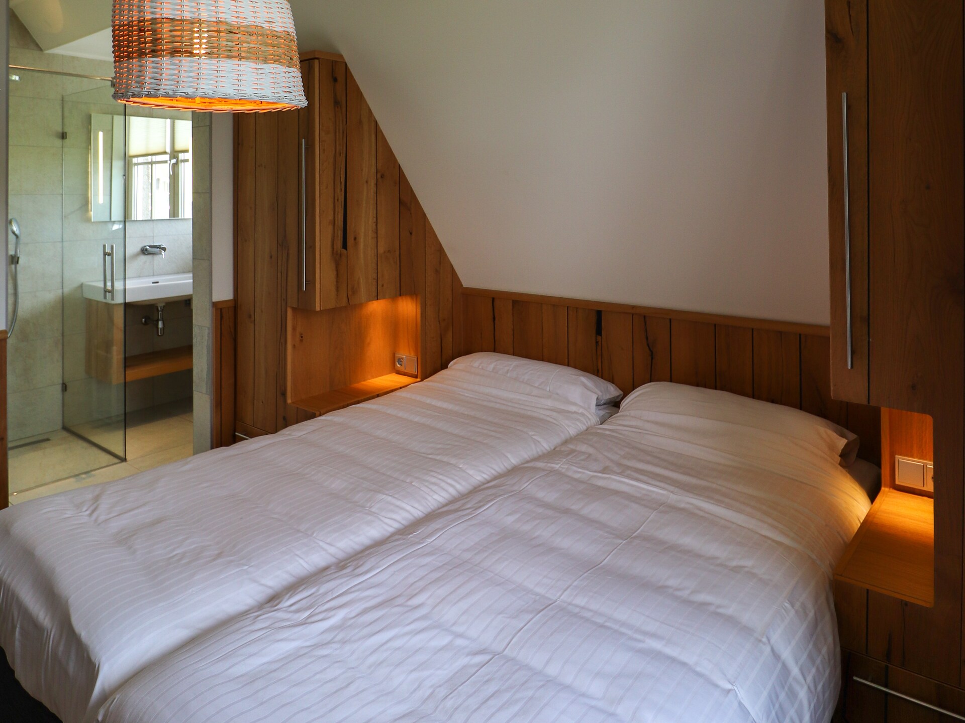 Friese Meren Villa's 12: Luxe wellnessvilla met sauna aan Tjeukemeer - foto 11