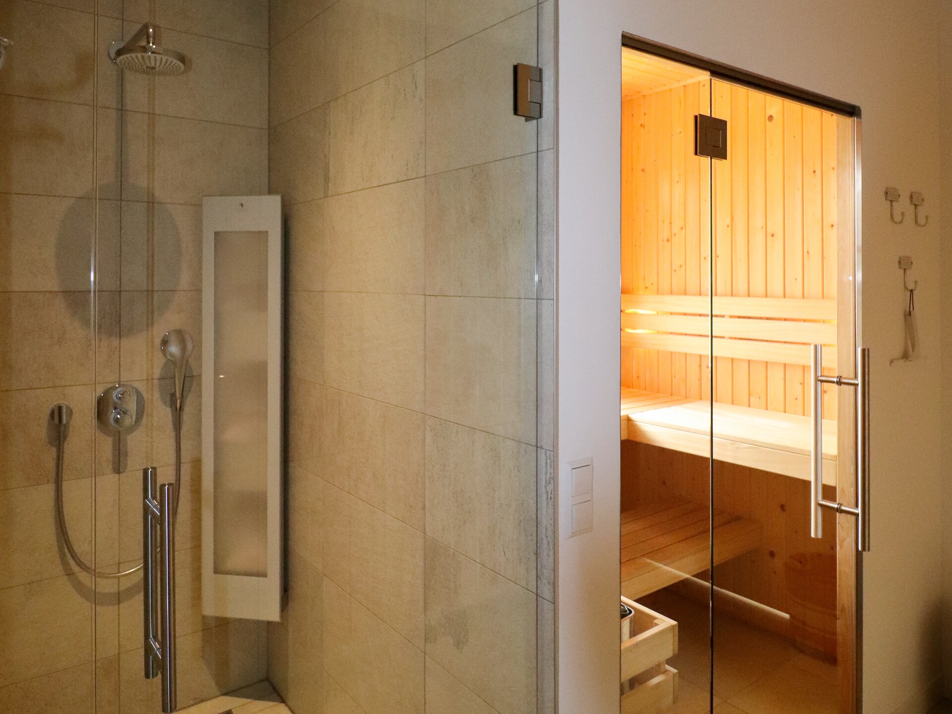 Friese Meren Villa's 12: Luxe wellnessvilla met sauna aan Tjeukemeer - foto 40