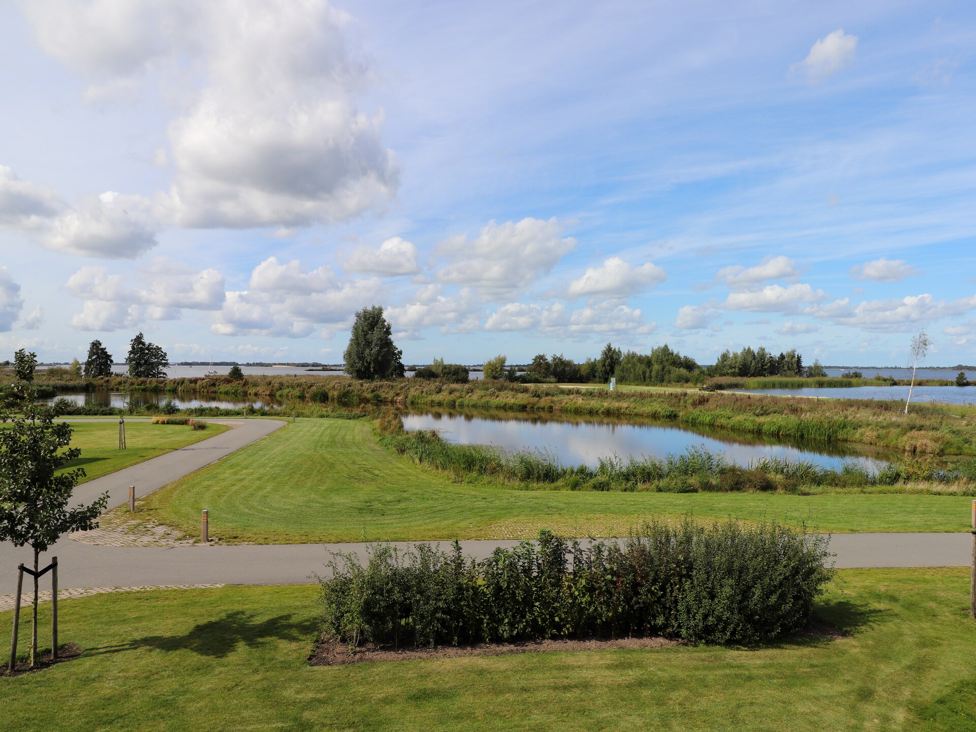 Friese Meren Villa's 12: Luxe wellnessvilla met sauna aan Tjeukemeer - foto 20