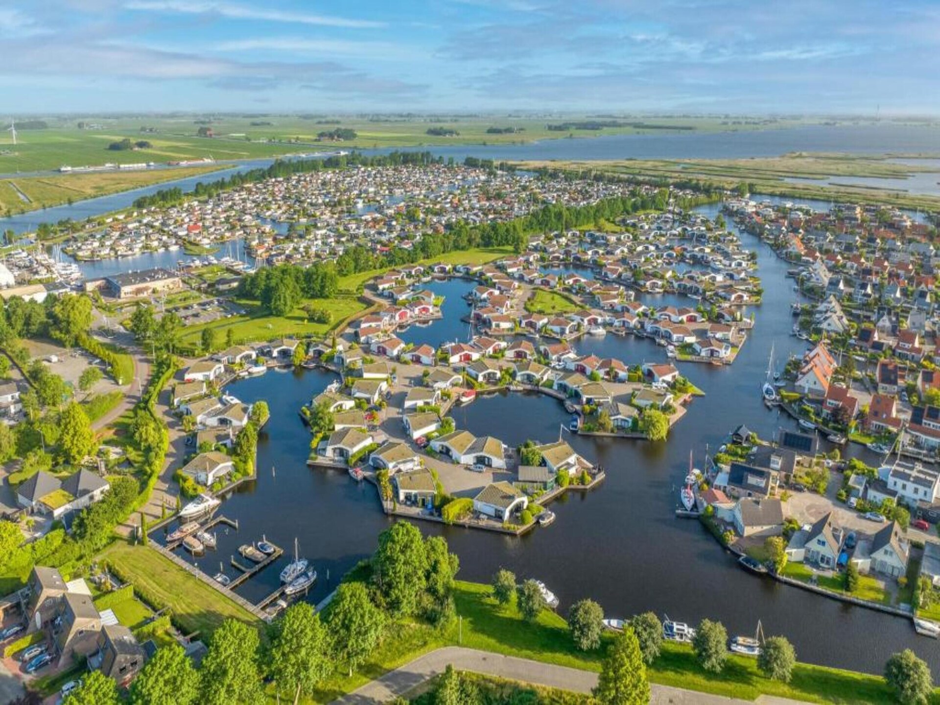 Friese Meren Villa's 12: Luxe wellnessvilla met sauna aan Tjeukemeer - foto 32