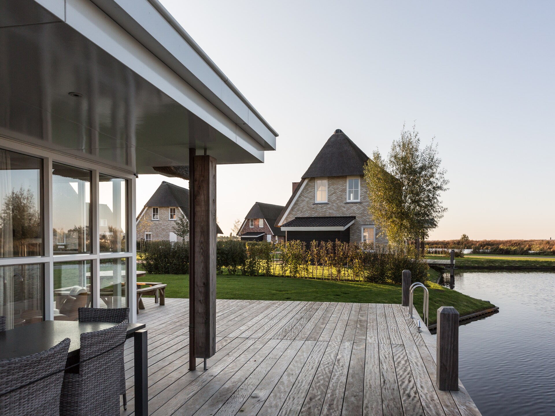 Luxueuze watersidevilla aan het Tjeukemeer met Finse sauna - foto 4