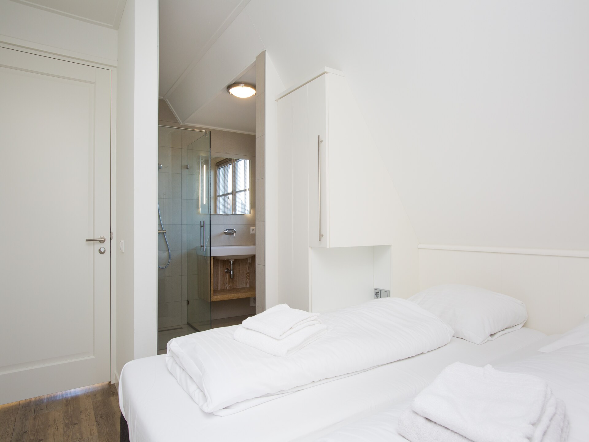 Luxueuze watersidevilla aan het Tjeukemeer met Finse sauna - foto 16