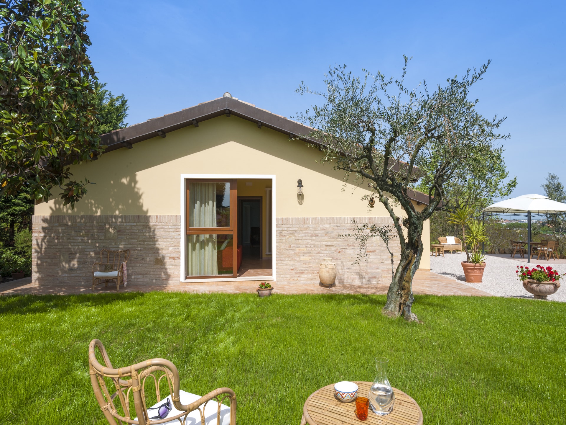 Authentiek vakantiehuis op het platteland van Le Marche met gedeeld zwembad - foto 1