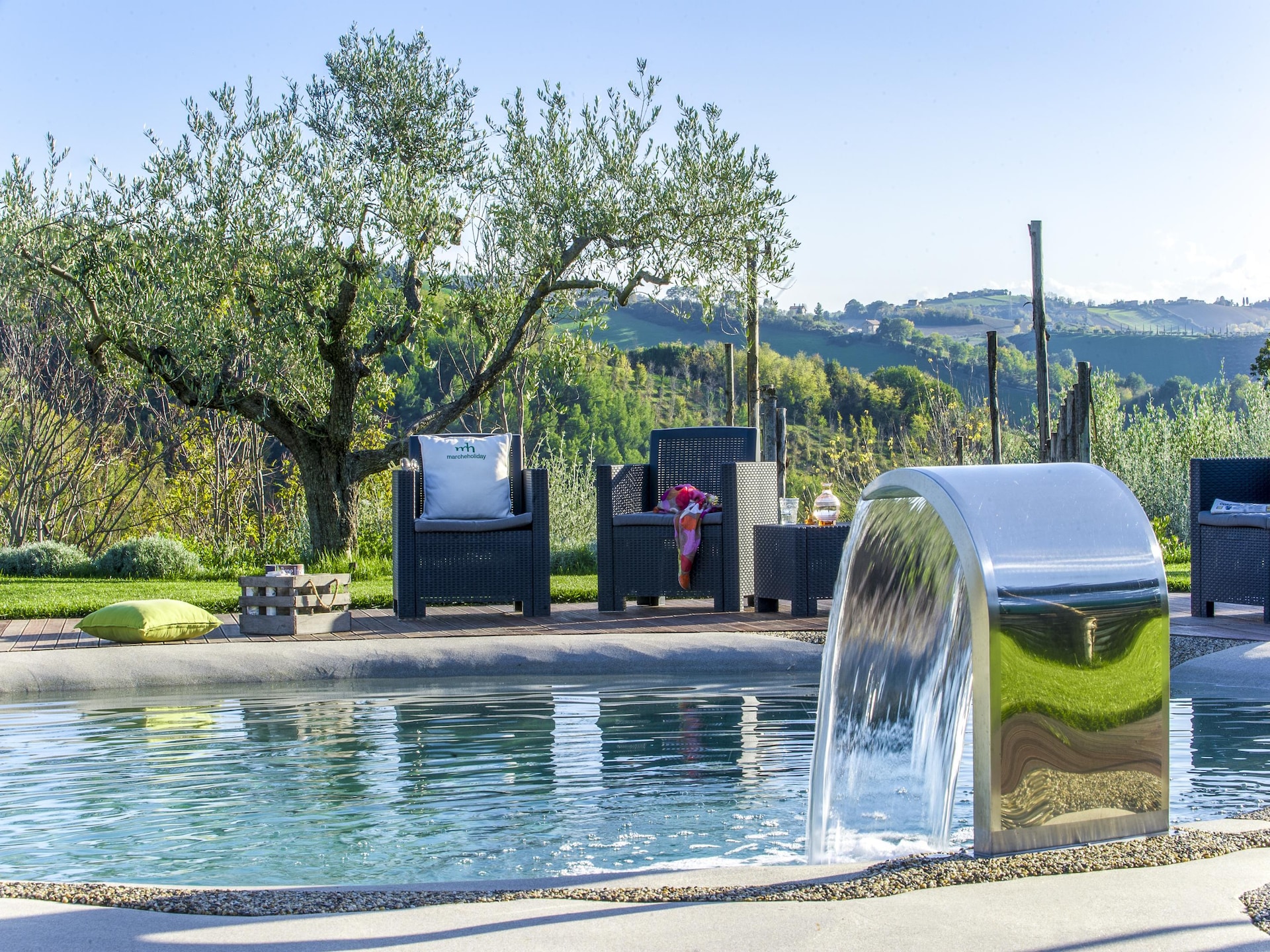Ruim vakantiehuis Casannona Glicine in Fermo met zwembad - foto 15