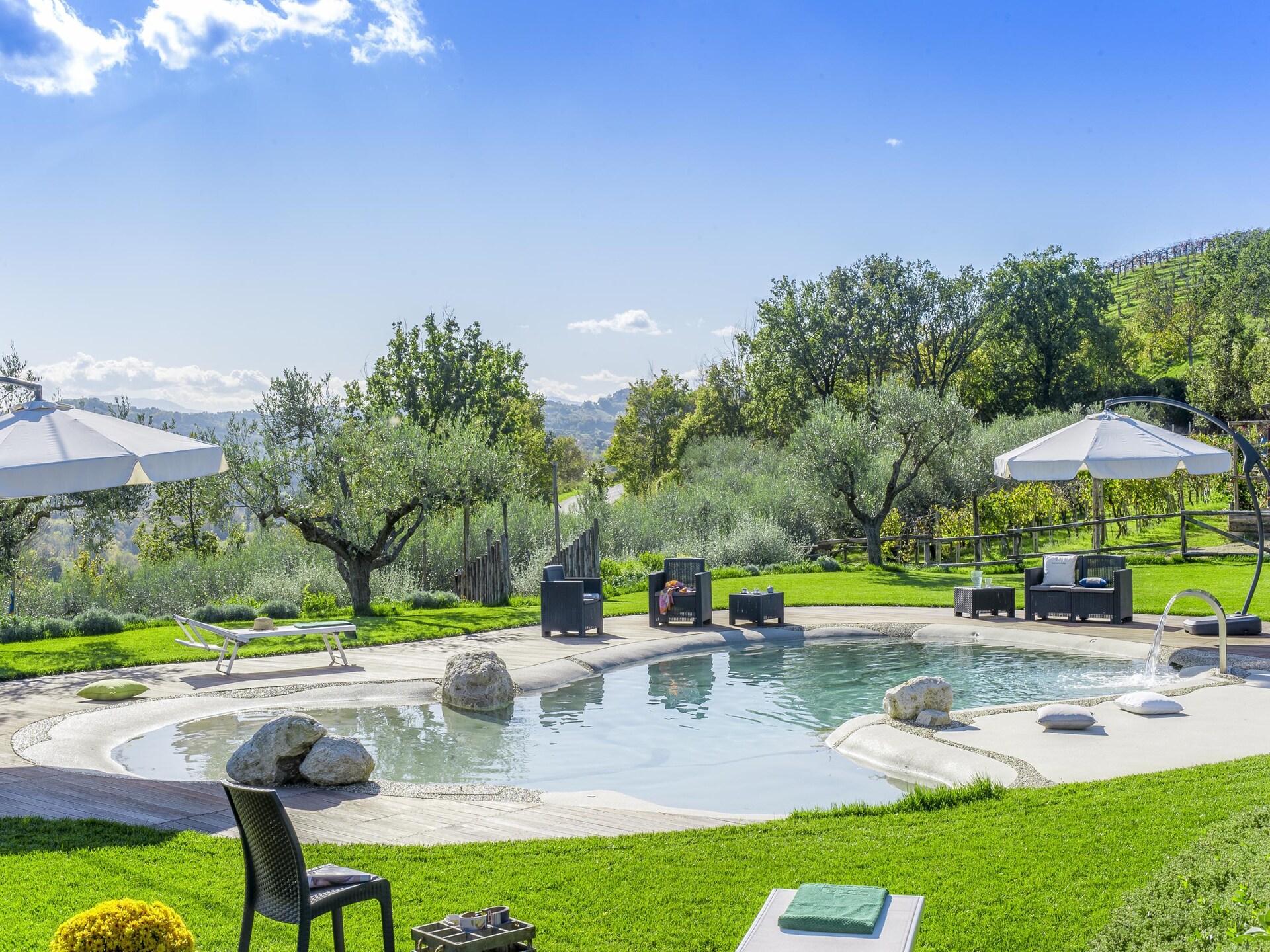 Ruim vakantiehuis Casannona Glicine in Fermo met zwembad - foto 3