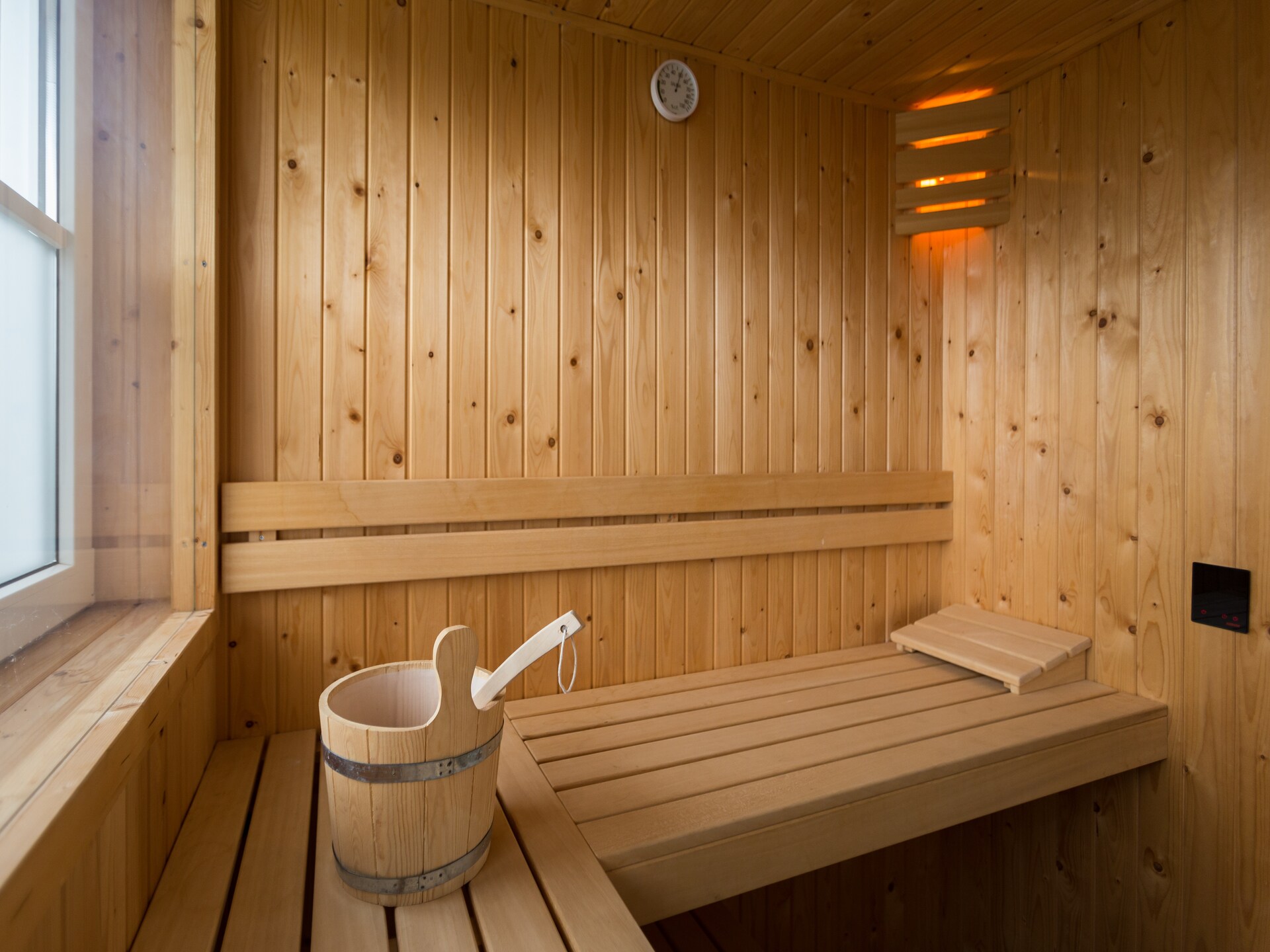 Friese Meren Villa's 15: Luxe watervilla met sauna en jacuzzi in Delfstrahuizen - foto 40