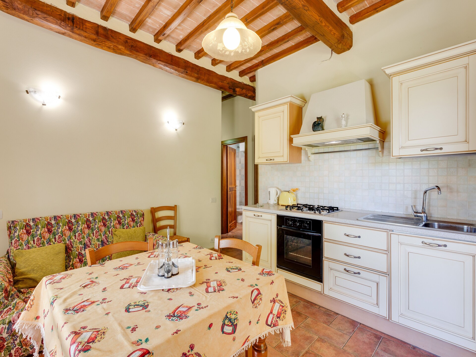 Knus appartement op Toscaans landgoed bij Casole d'Elsa met zwembad - foto 14