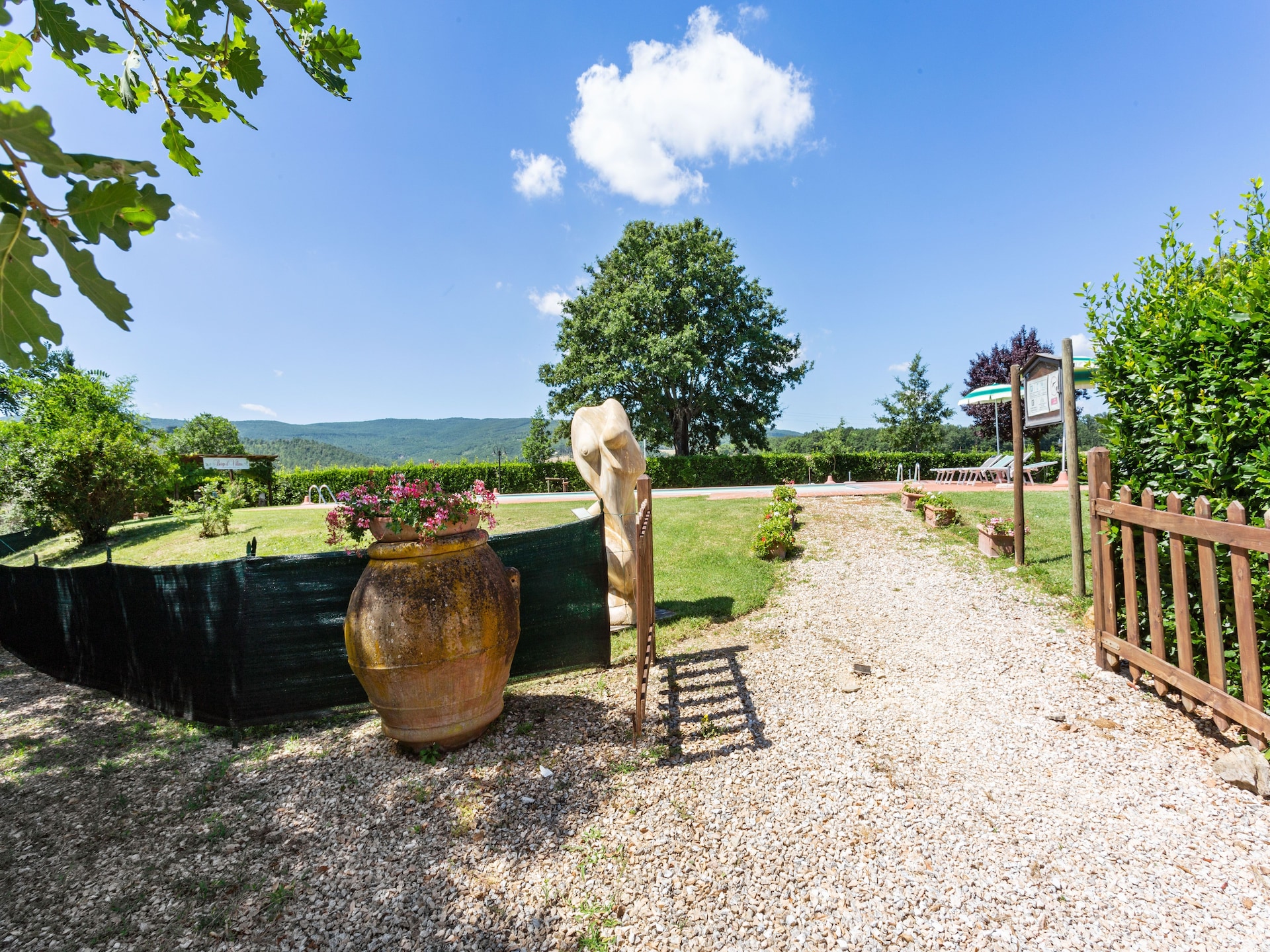 Authentiek Toscaans appartement bij Casole d'Elsa met zwembad en tuin - foto 17