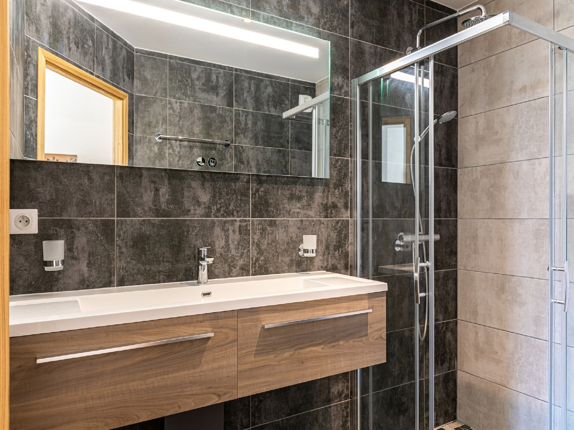 Vrijstaand chalet voor 8 in Abondance met privé jacuzzi en bergzicht - foto 21