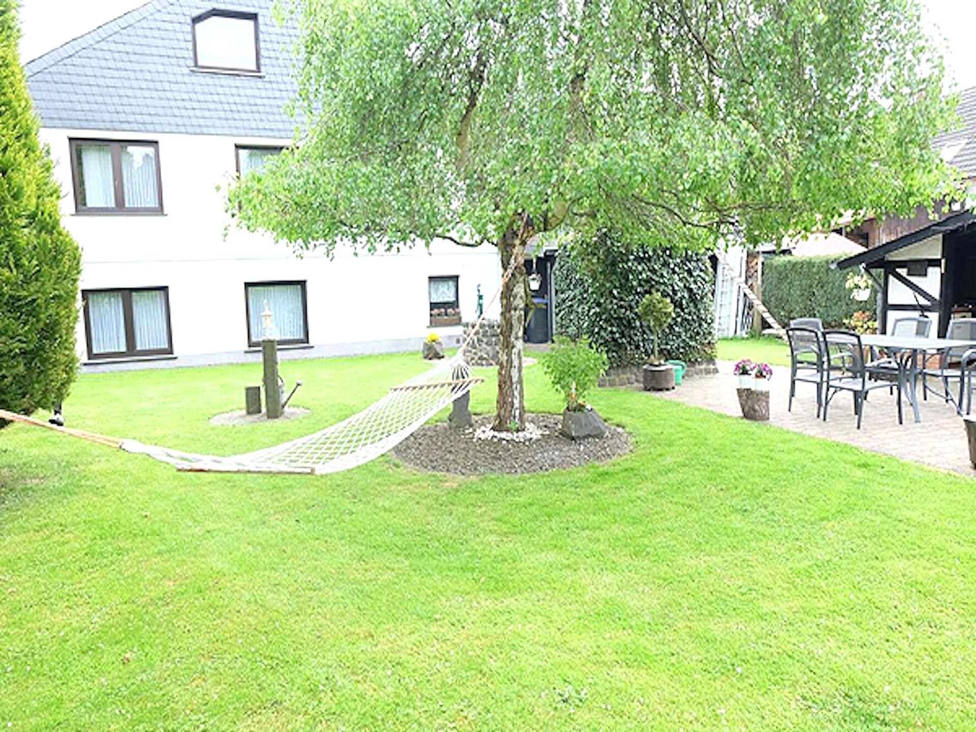 Knus Eifel appartement met tuin en terras in Oberstadtfeld - foto 16