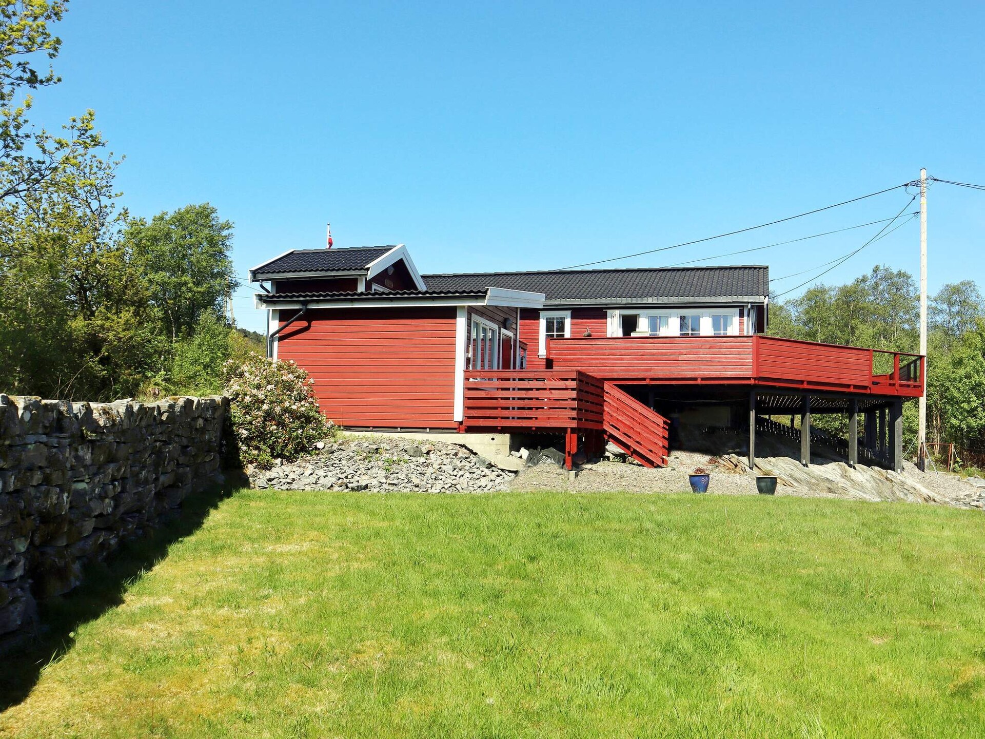 Vrijstaand vakantiehuis aan de fjord met eigen steiger en boot - foto 8
