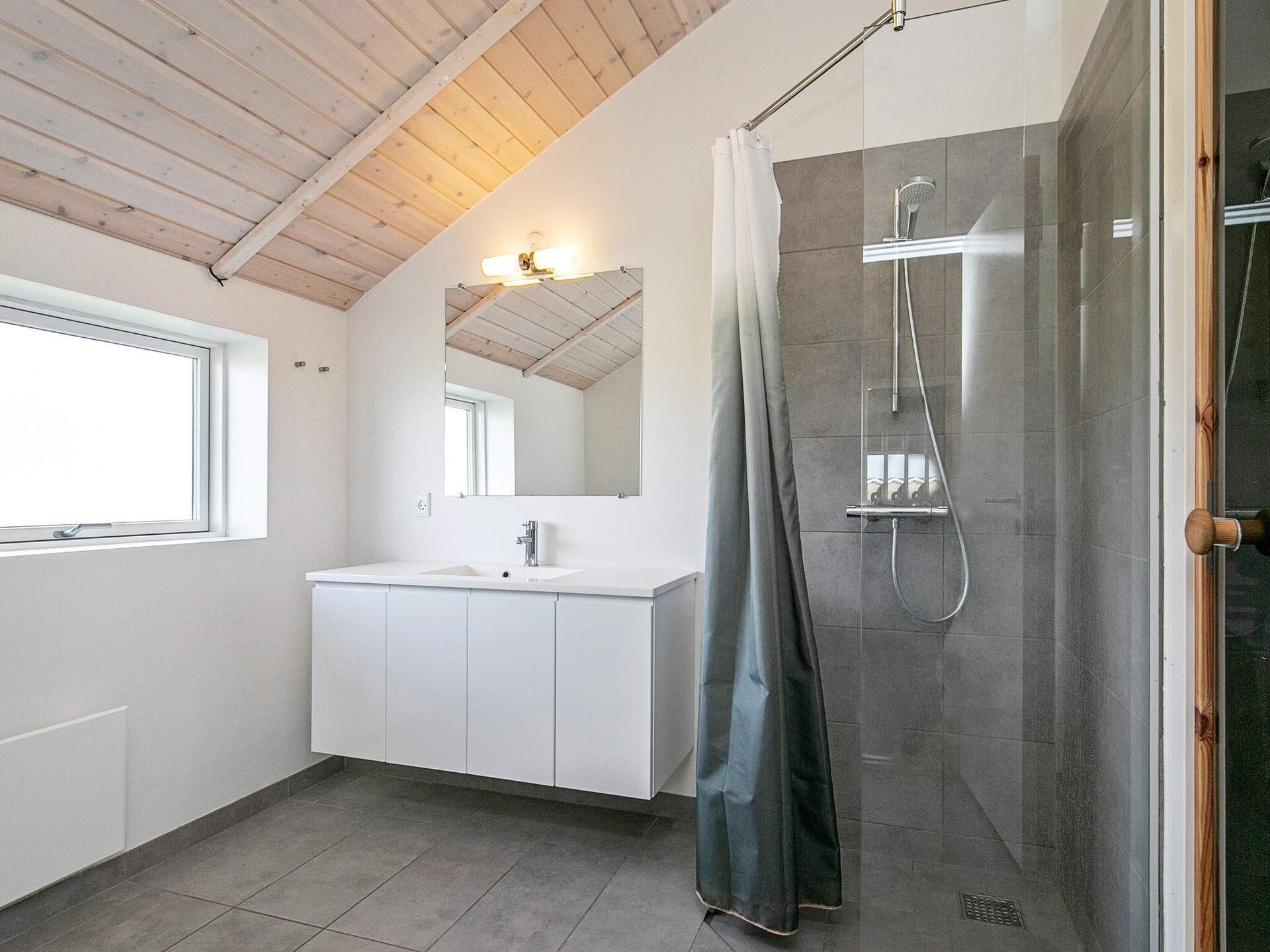 Ruim vakantiehuis met whirlpool, sauna en uitzicht op het Ferring Sø bij Harboøre - foto 39