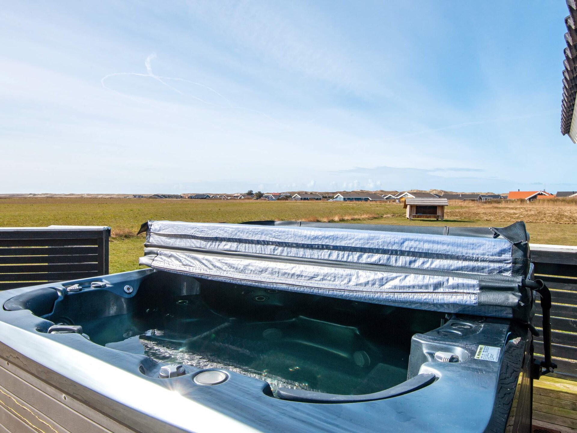 Ruim vakantiehuis met whirlpool, sauna en uitzicht op het Ferring Sø bij Harboøre - foto 2