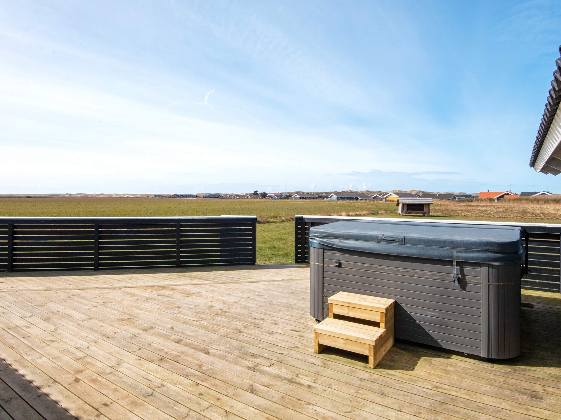 Ruim vakantiehuis met whirlpool, sauna en uitzicht op het Ferring Sø bij Harboøre - foto 8