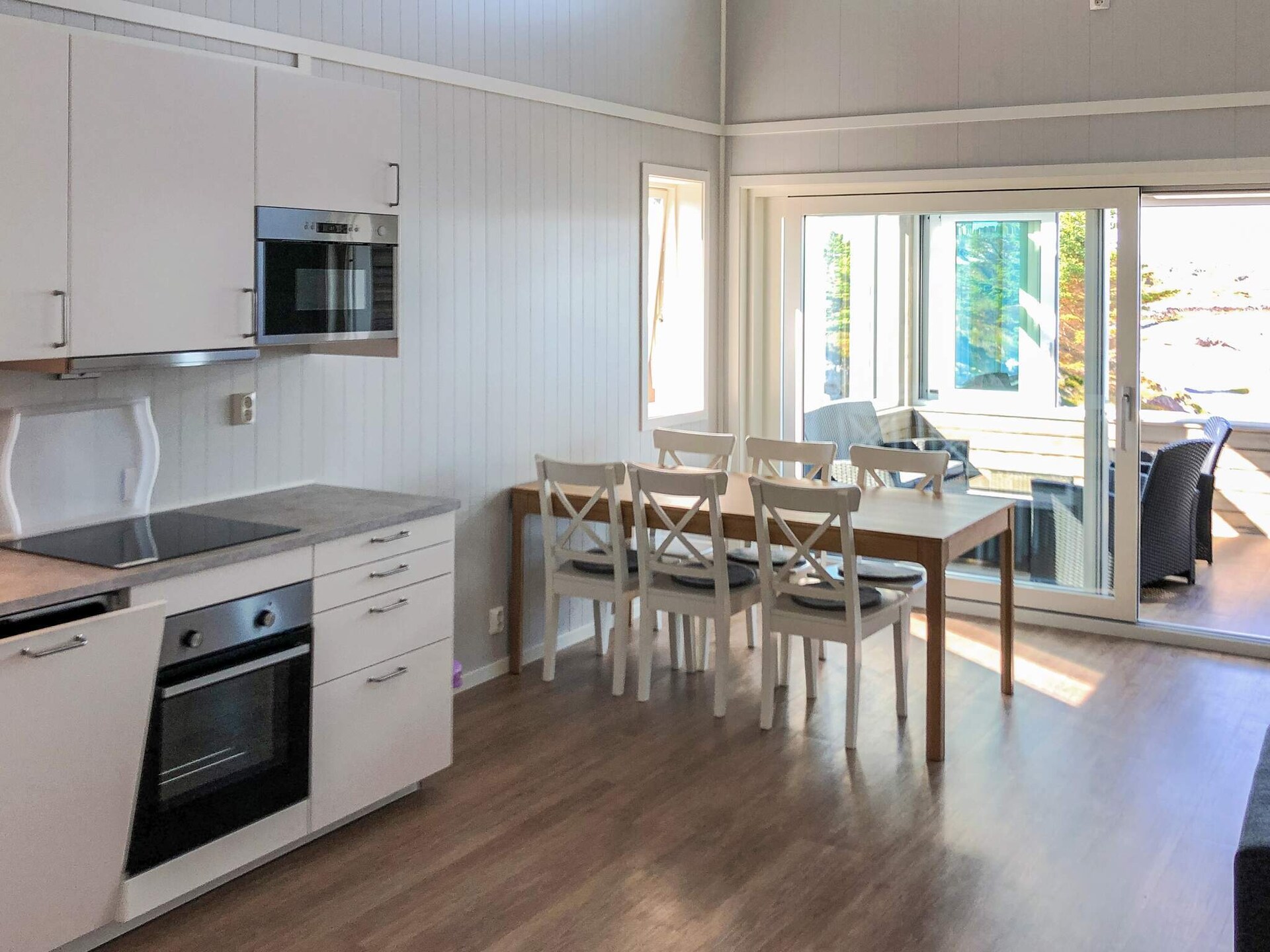 Authentieke rorbu direct aan zee met privéstrand en panoramisch uitzicht - foto 8