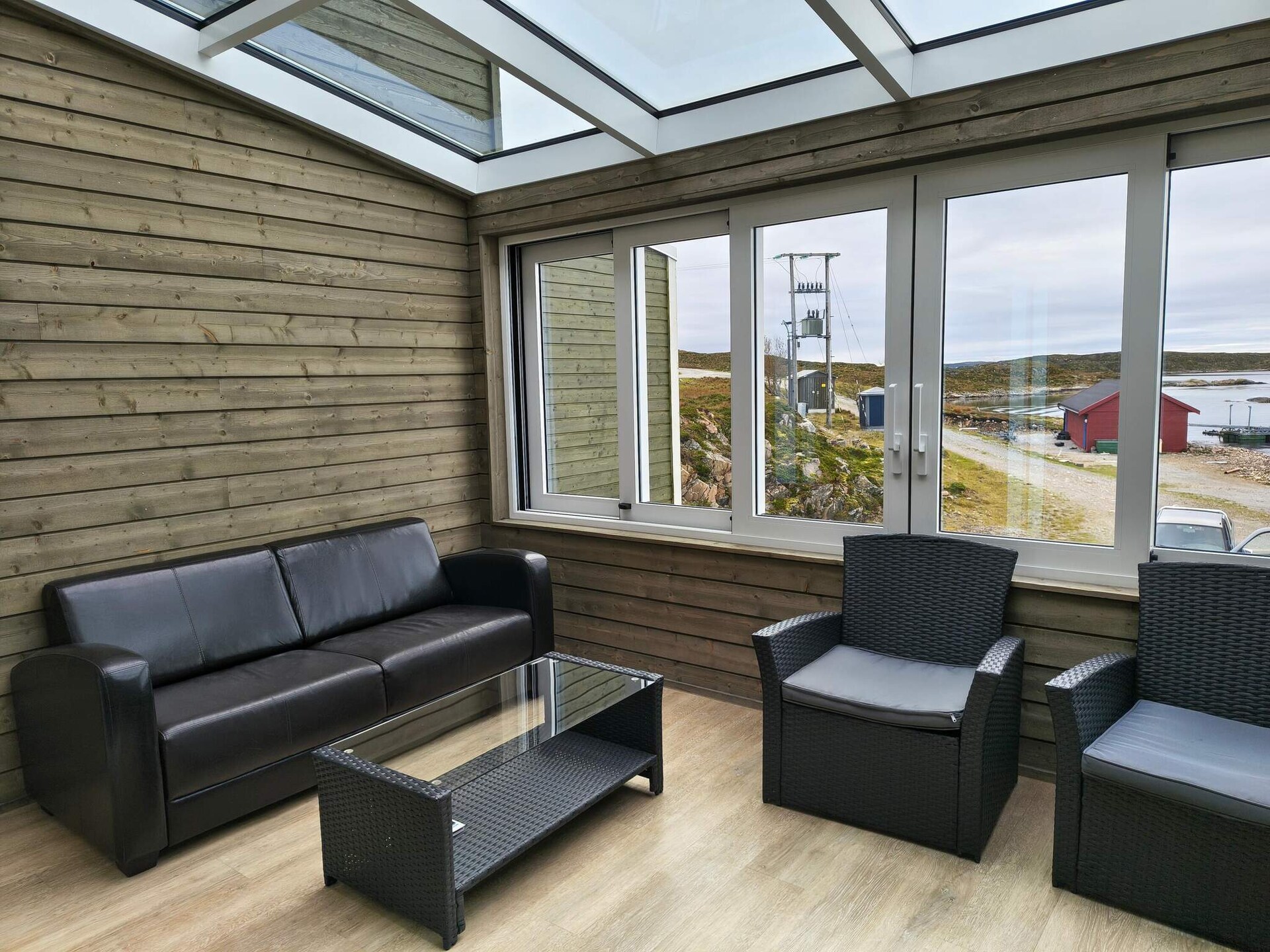 Authentieke rorbu direct aan zee met privéstrand en panoramisch uitzicht - foto 2
